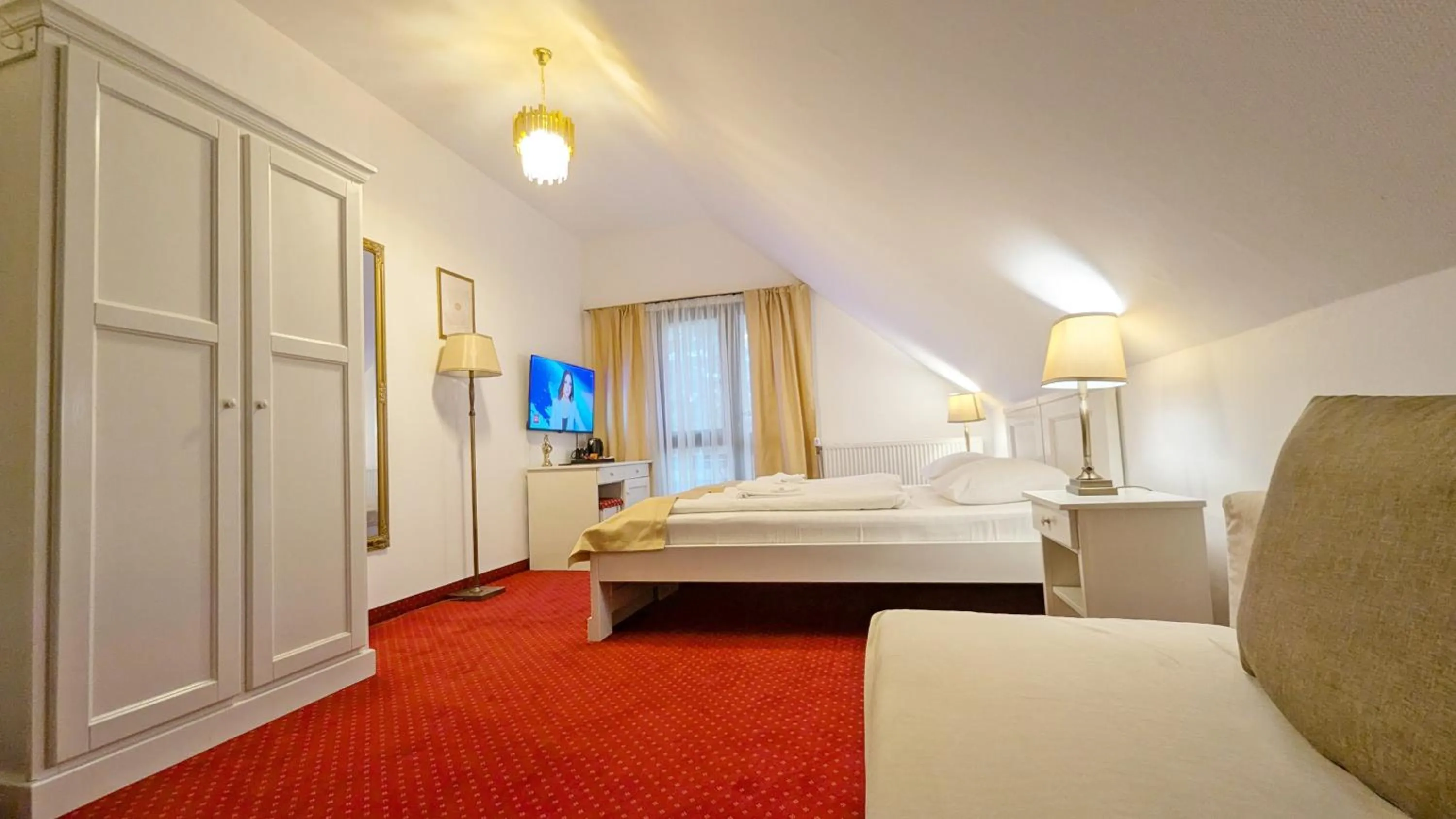 Bed in Complex Parc Pini Moinesti