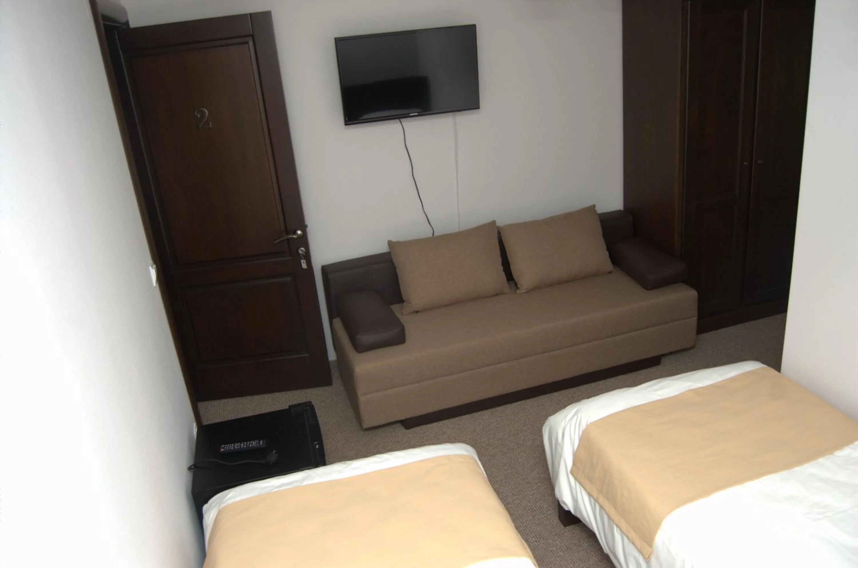 Photo of the whole room, Bed in Complex Parc Pini Moinesti