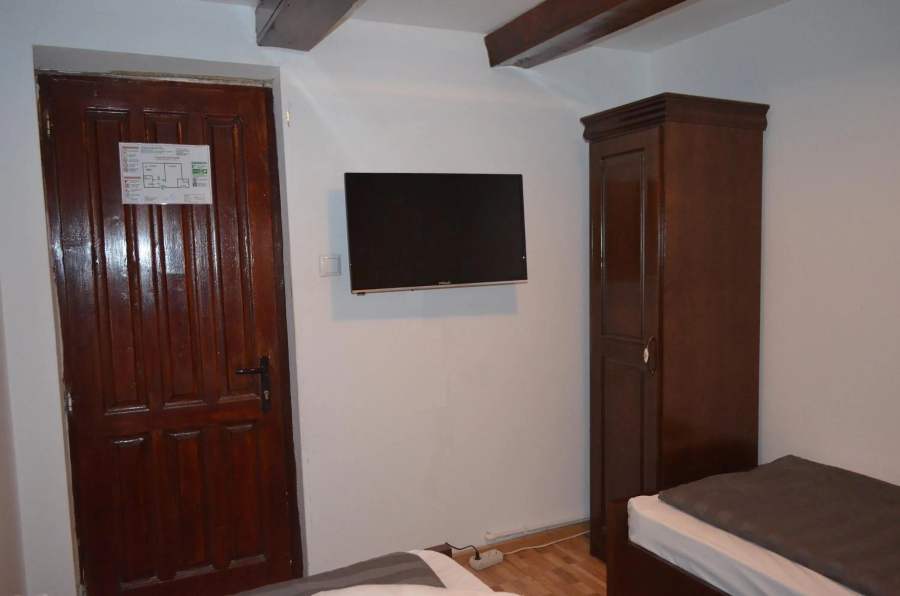 Photo of the whole room, Bed in Complex Parc Pini Moinesti