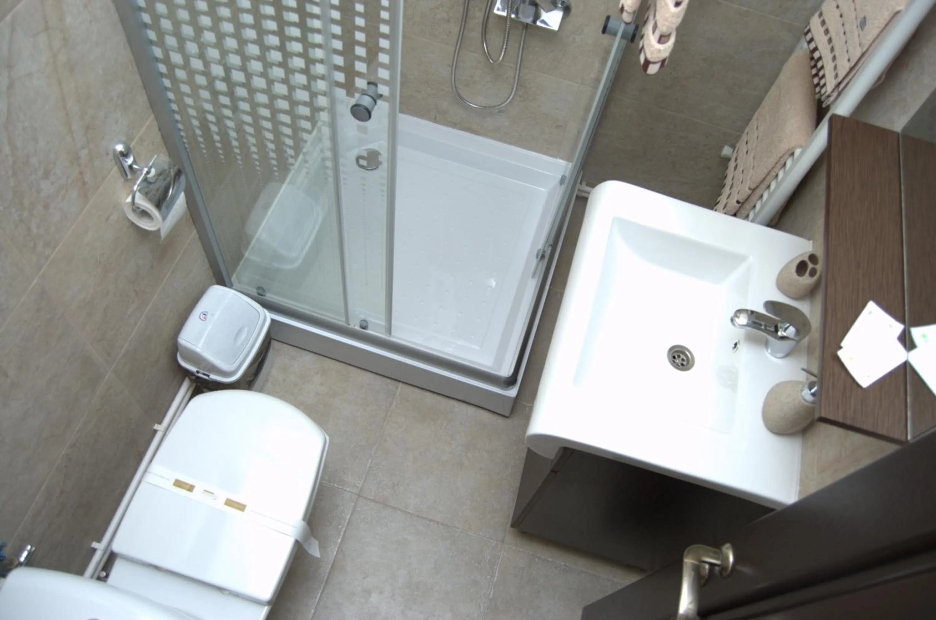 Bathroom in Complex Parc Pini Moinesti