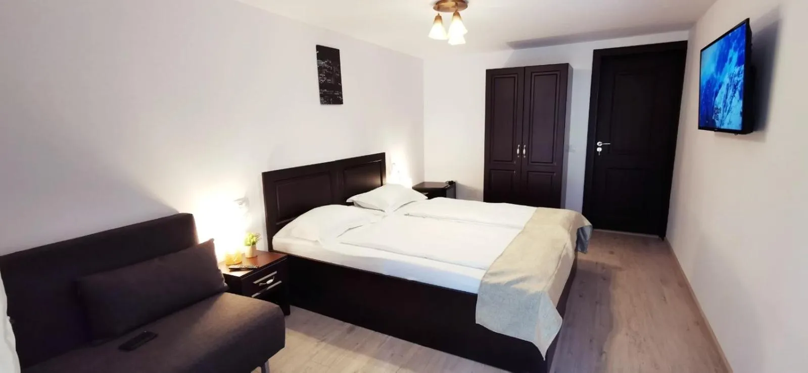 Bed in Complex Parc Pini Moinesti