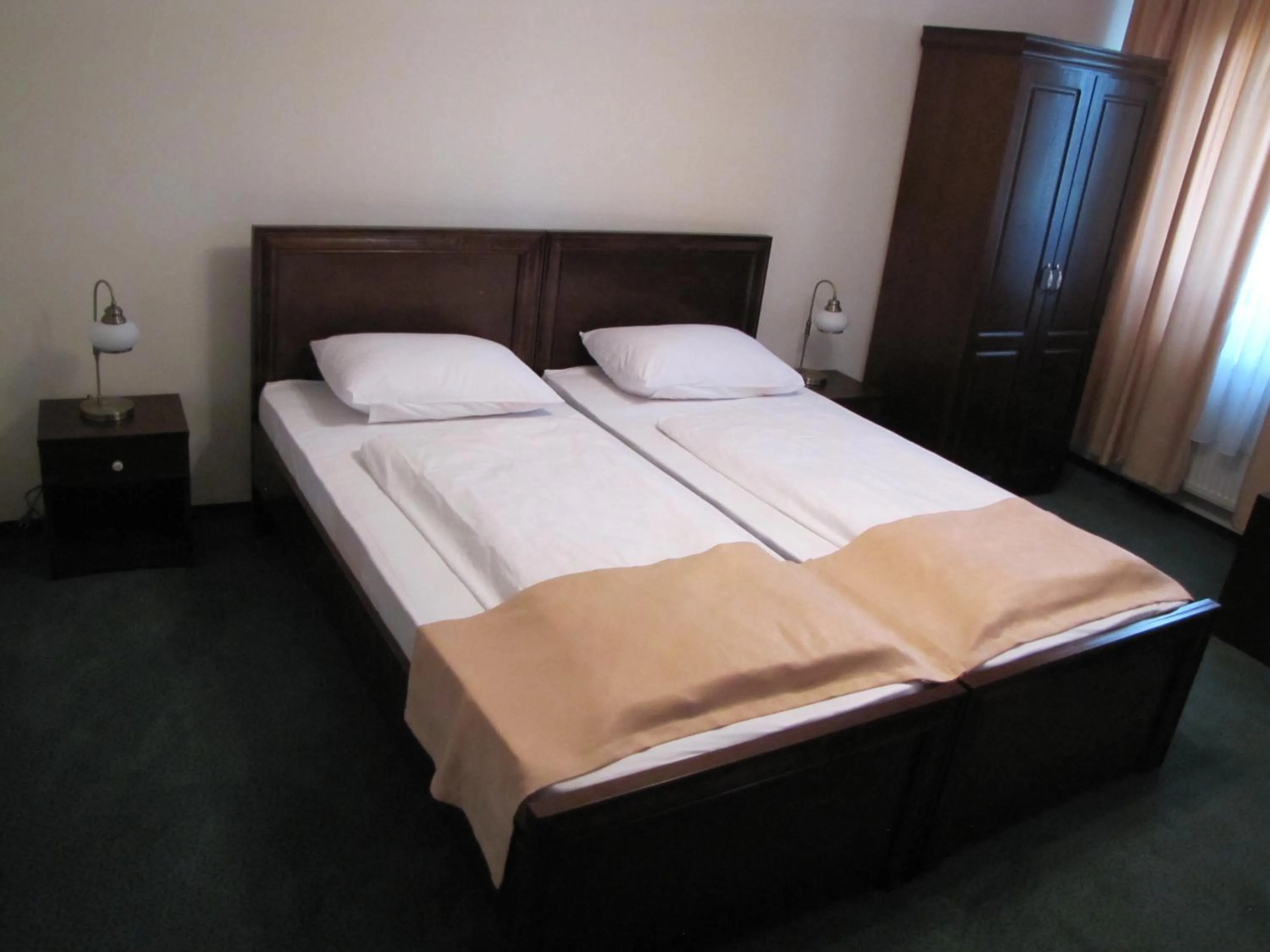 Garden, Bed in Complex Parc Pini Moinesti