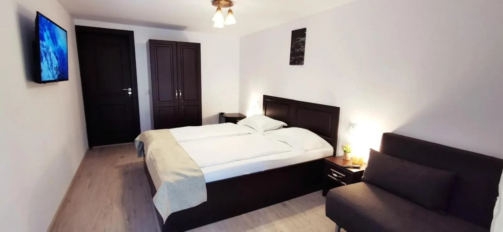 Bed in Complex Parc Pini Moinesti