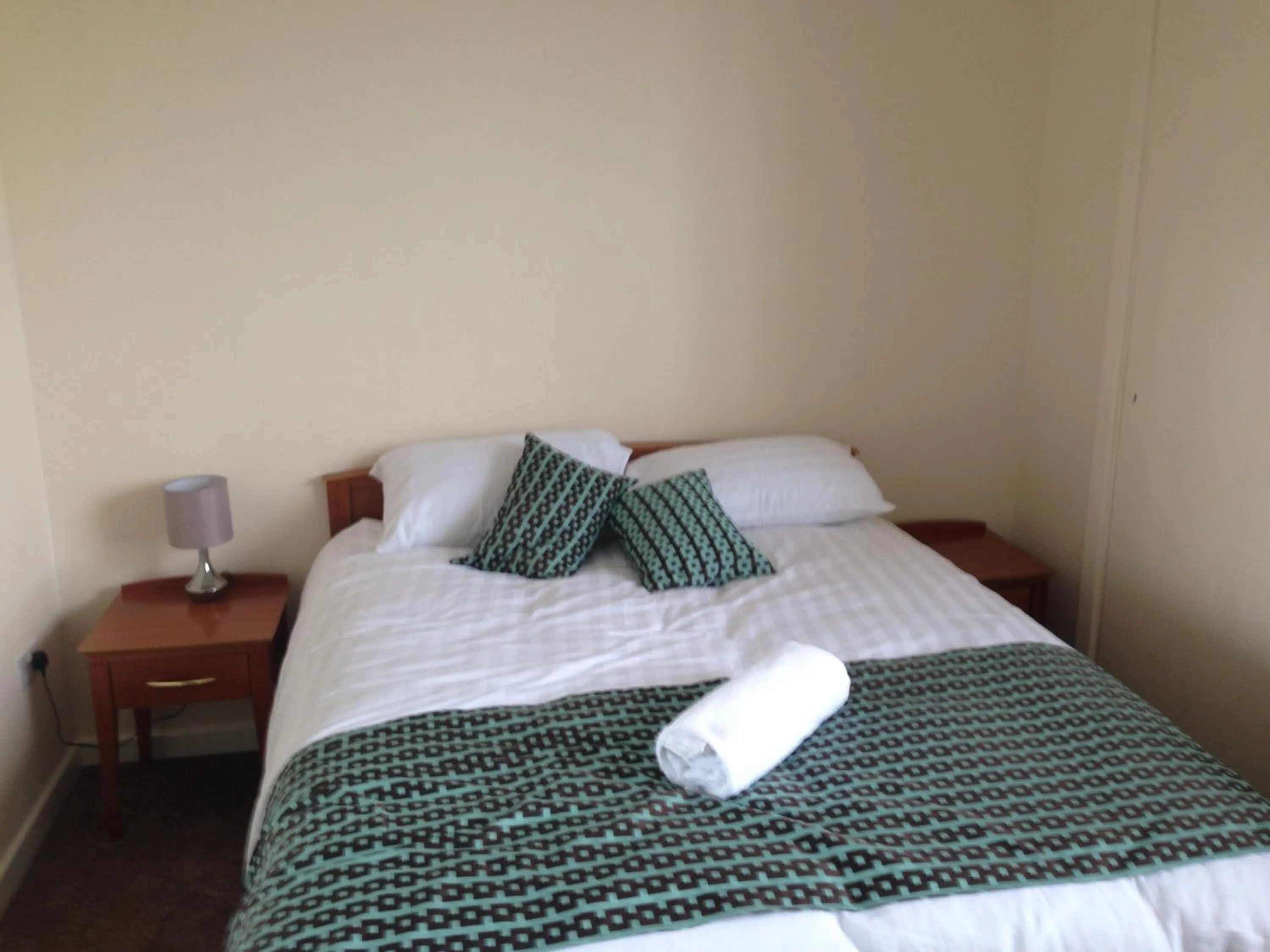 Bedroom, Bed in Victoria hotel