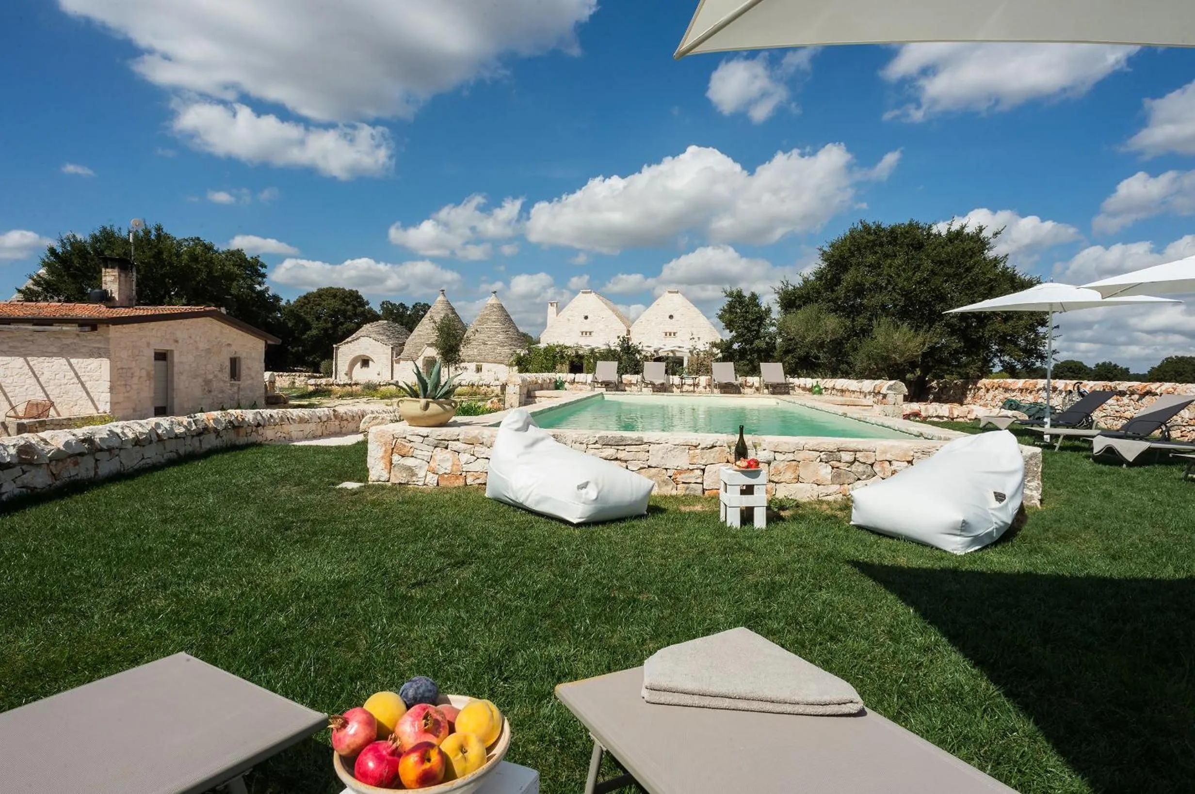 Pool view in Le Dieci Porte