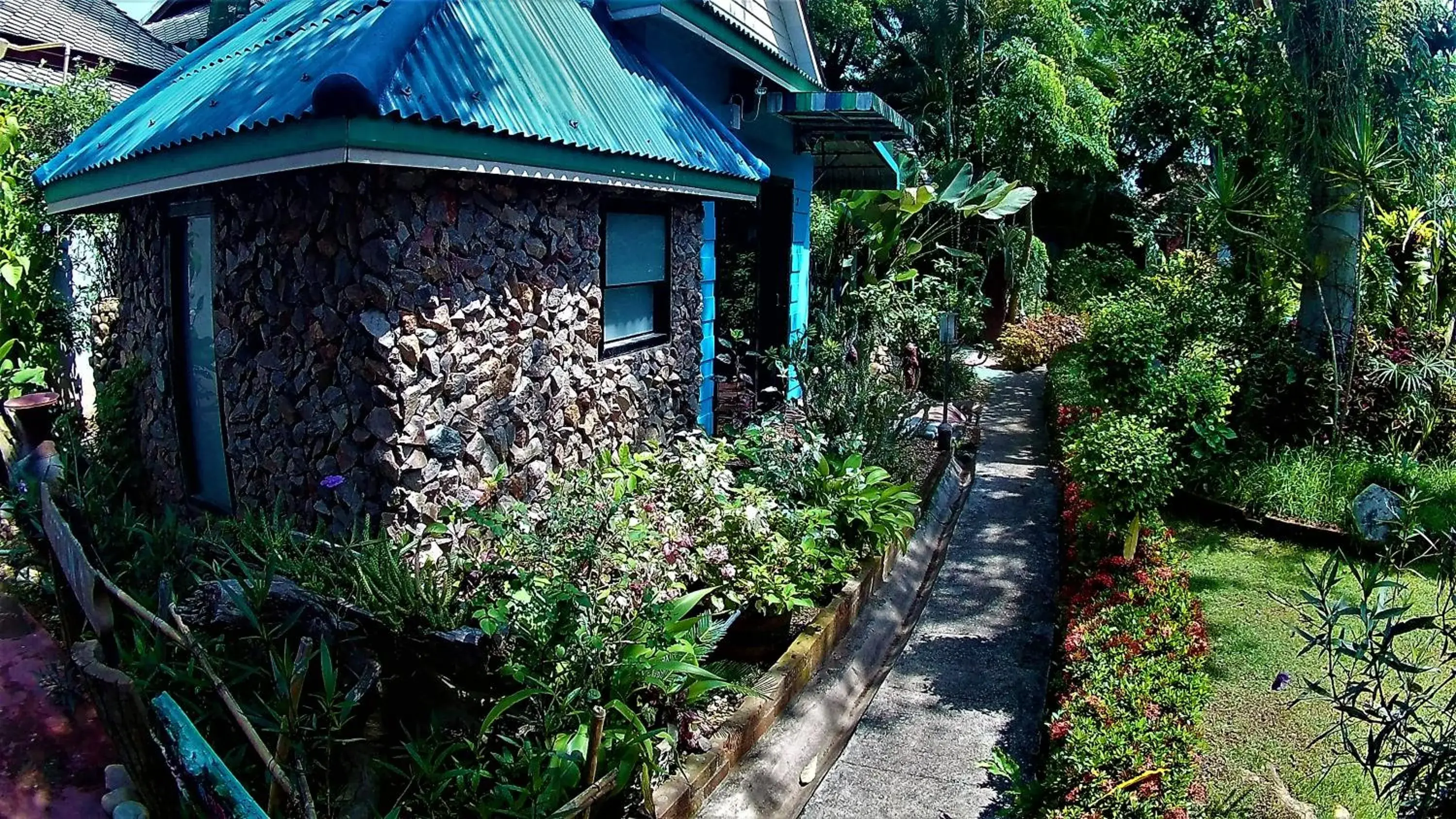 Superior Queen Room in Riverside Superior Queen Room in Riverside