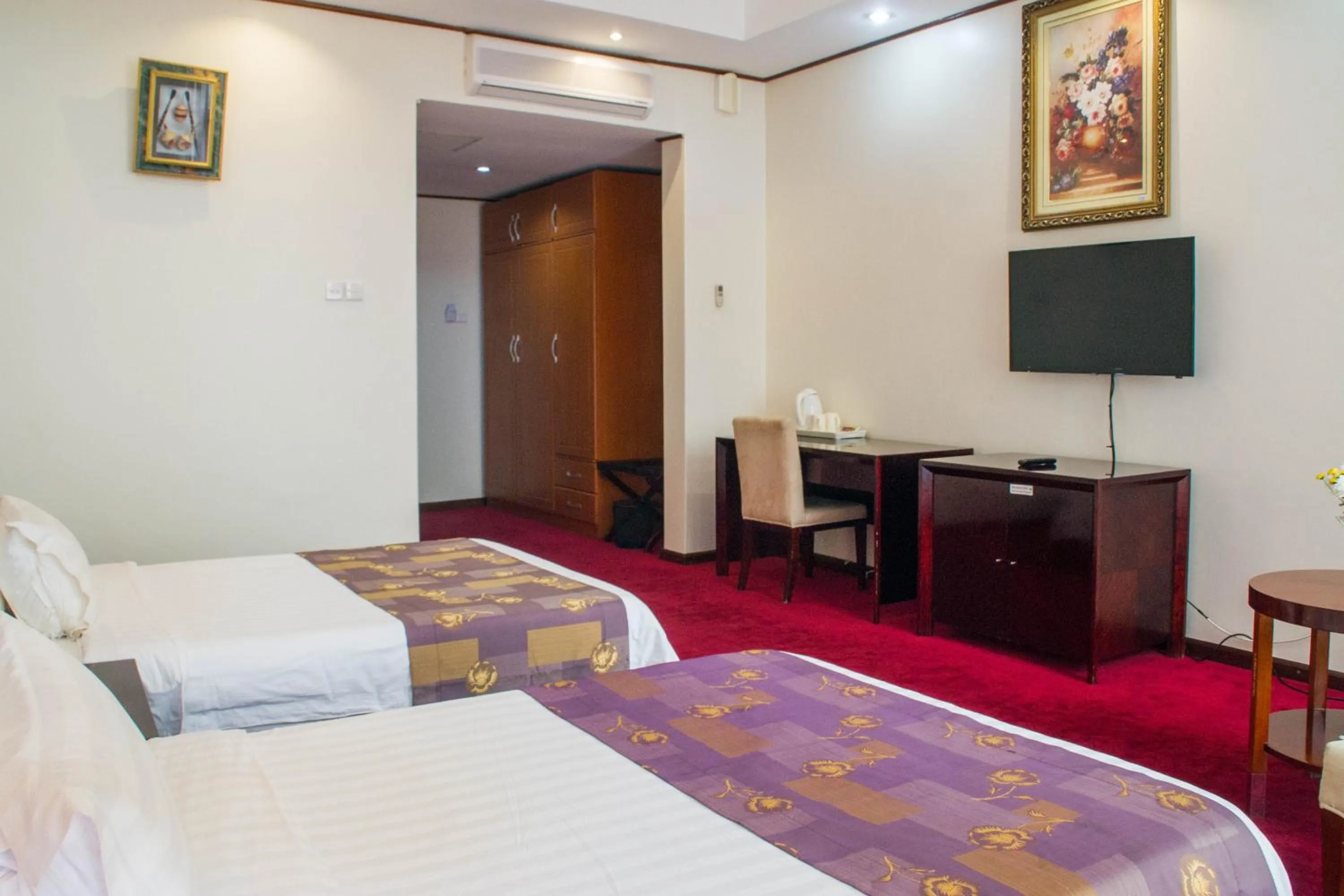 Bed in Lake View Resort Hotel