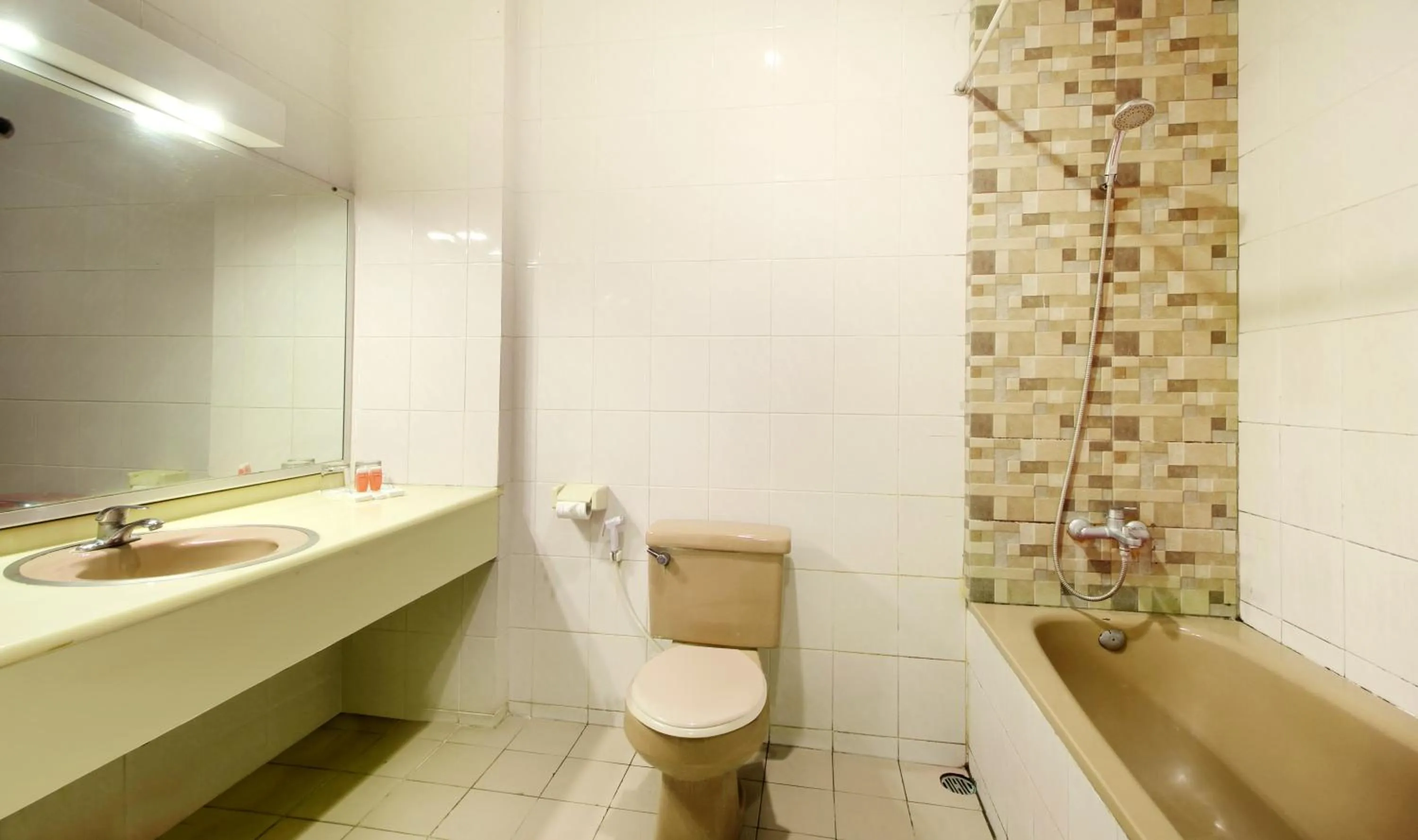 Bathroom in Hotel Grand Trisula Indramayu