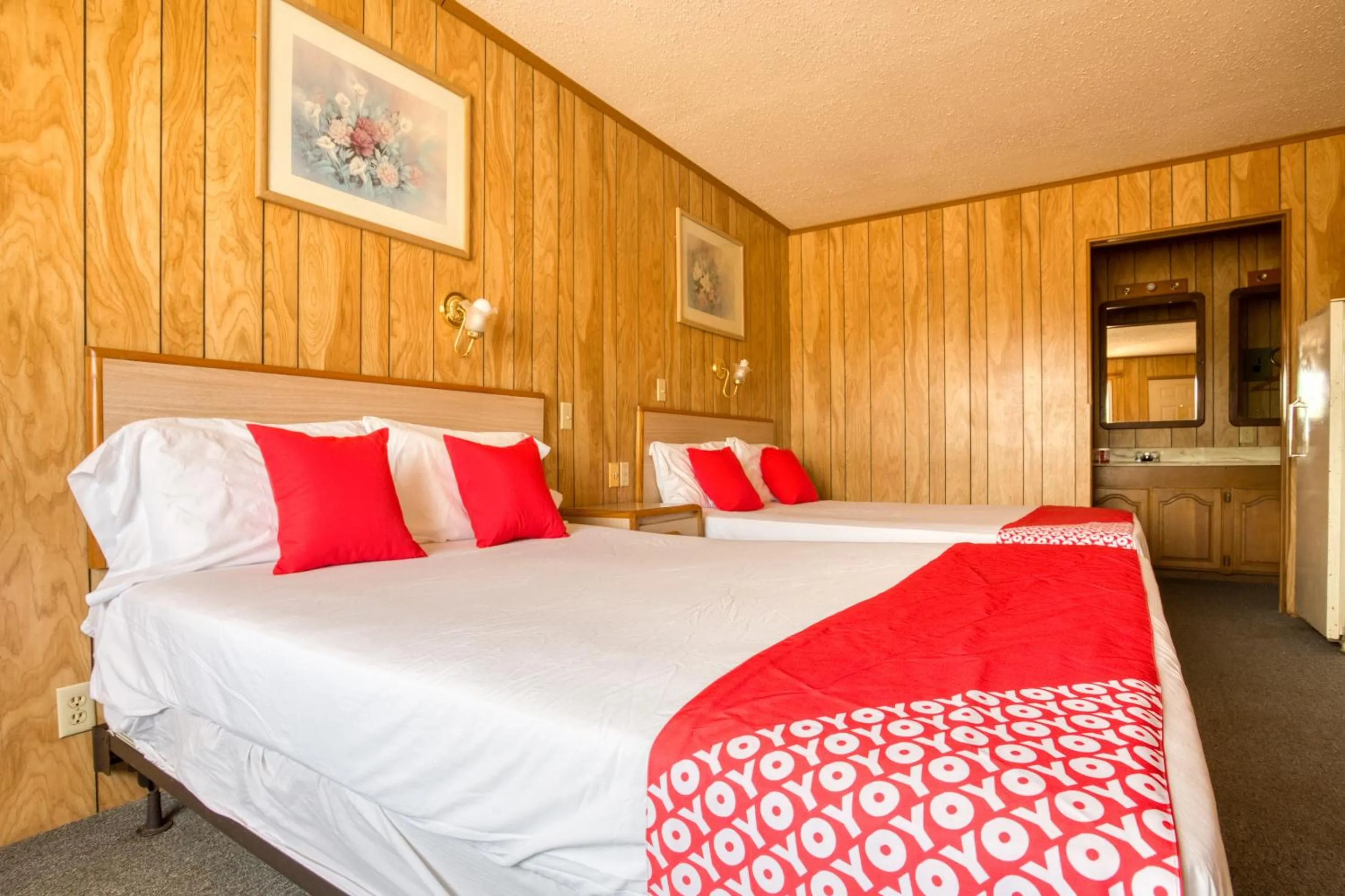 Bedroom in OYO Hotel Breckenridge TX Hubbard Creek Lake