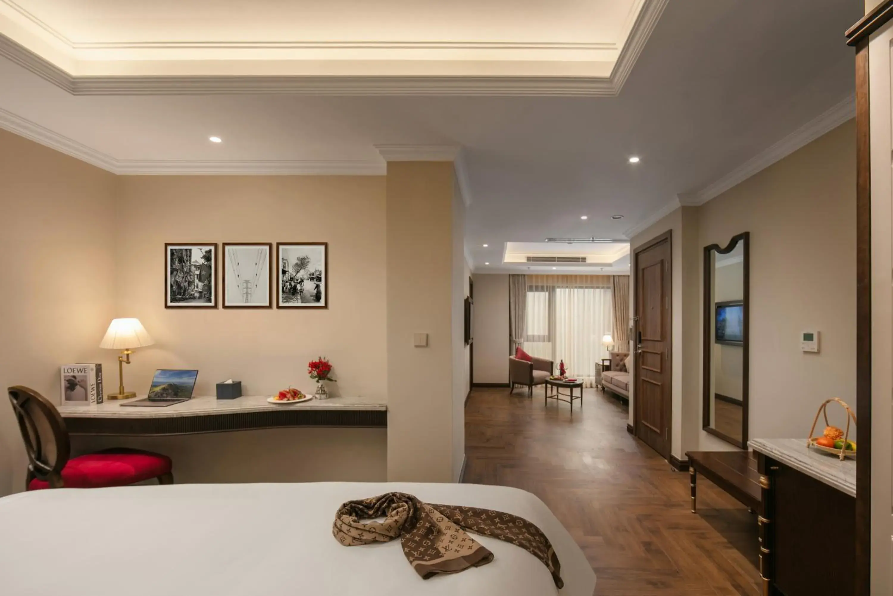 Suite with Living Room in Heritage Ham Long Hotel and Spa Suite with Living Room in Heritage Ham Long Hotel and Spa