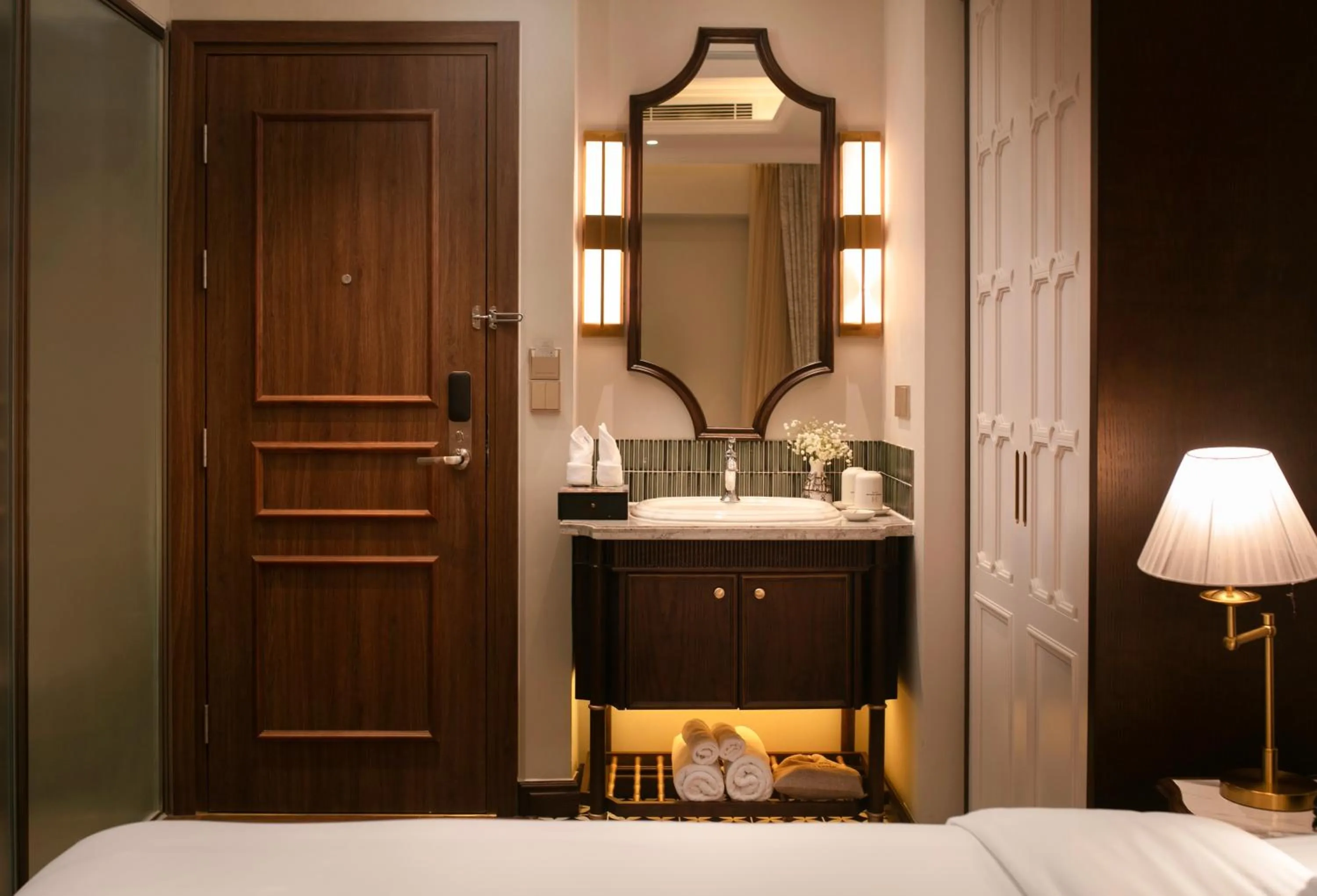 wardrobe, Bed in Heritage Ham Long Hotel and Spa