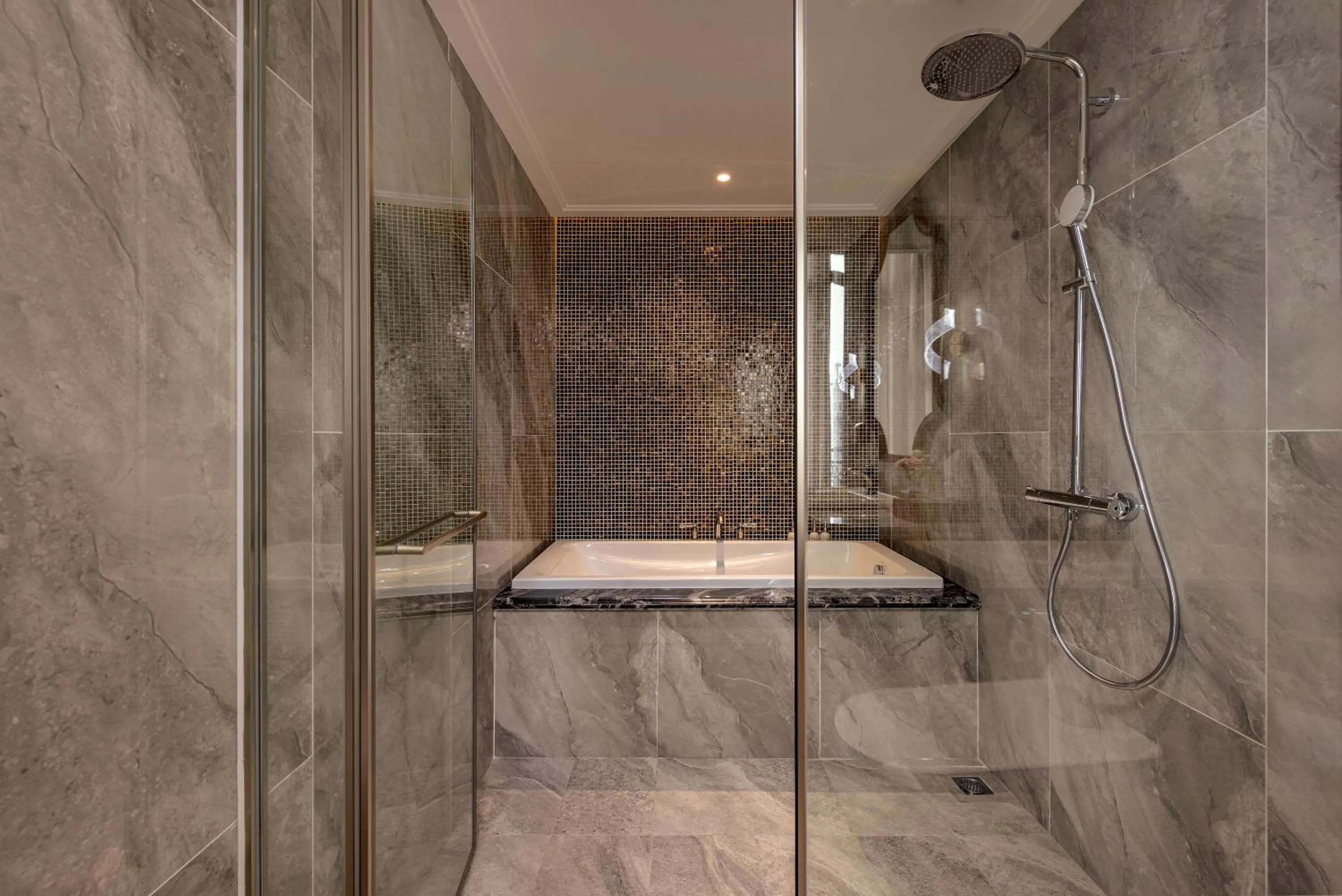 Bath in Heritage Ham Long Hotel and Spa