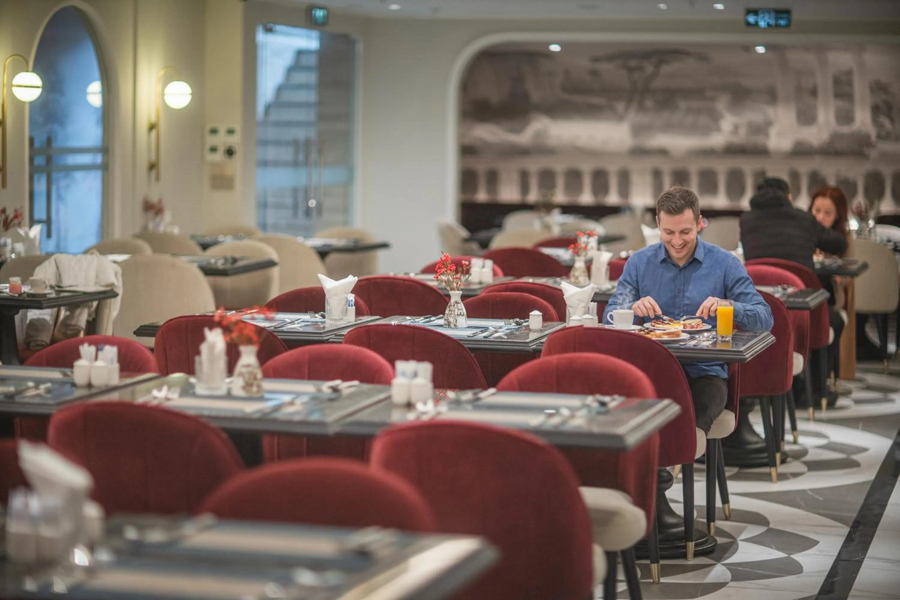 Restaurant/places to eat in Heritage Ham Long Hotel and Spa