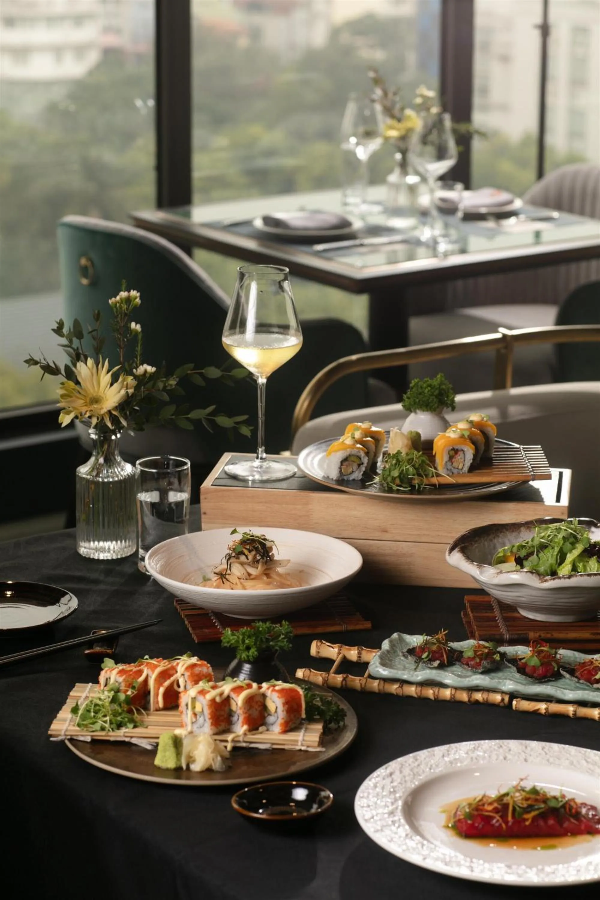 Food and drinks in Heritage Ham Long Hotel and Spa