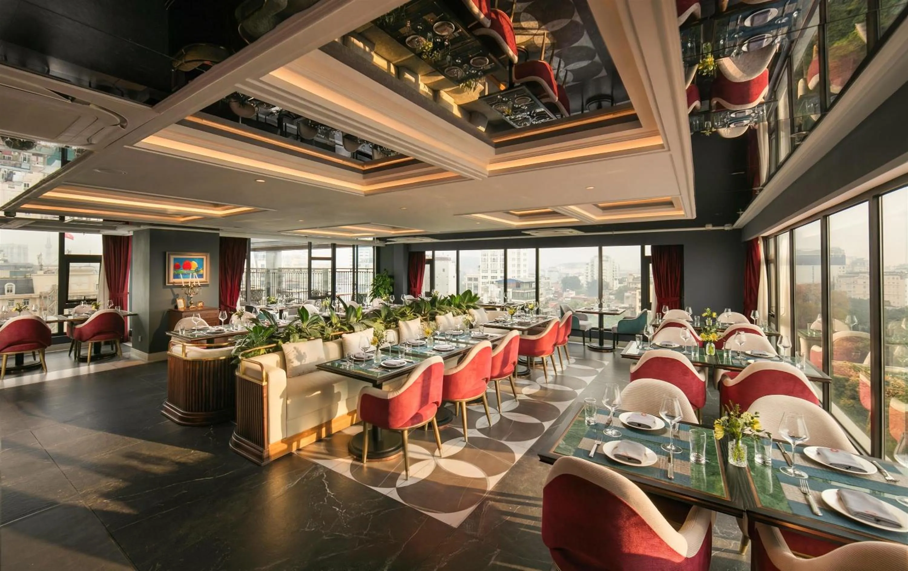 Restaurant/places to eat in Heritage Ham Long Hotel and Spa