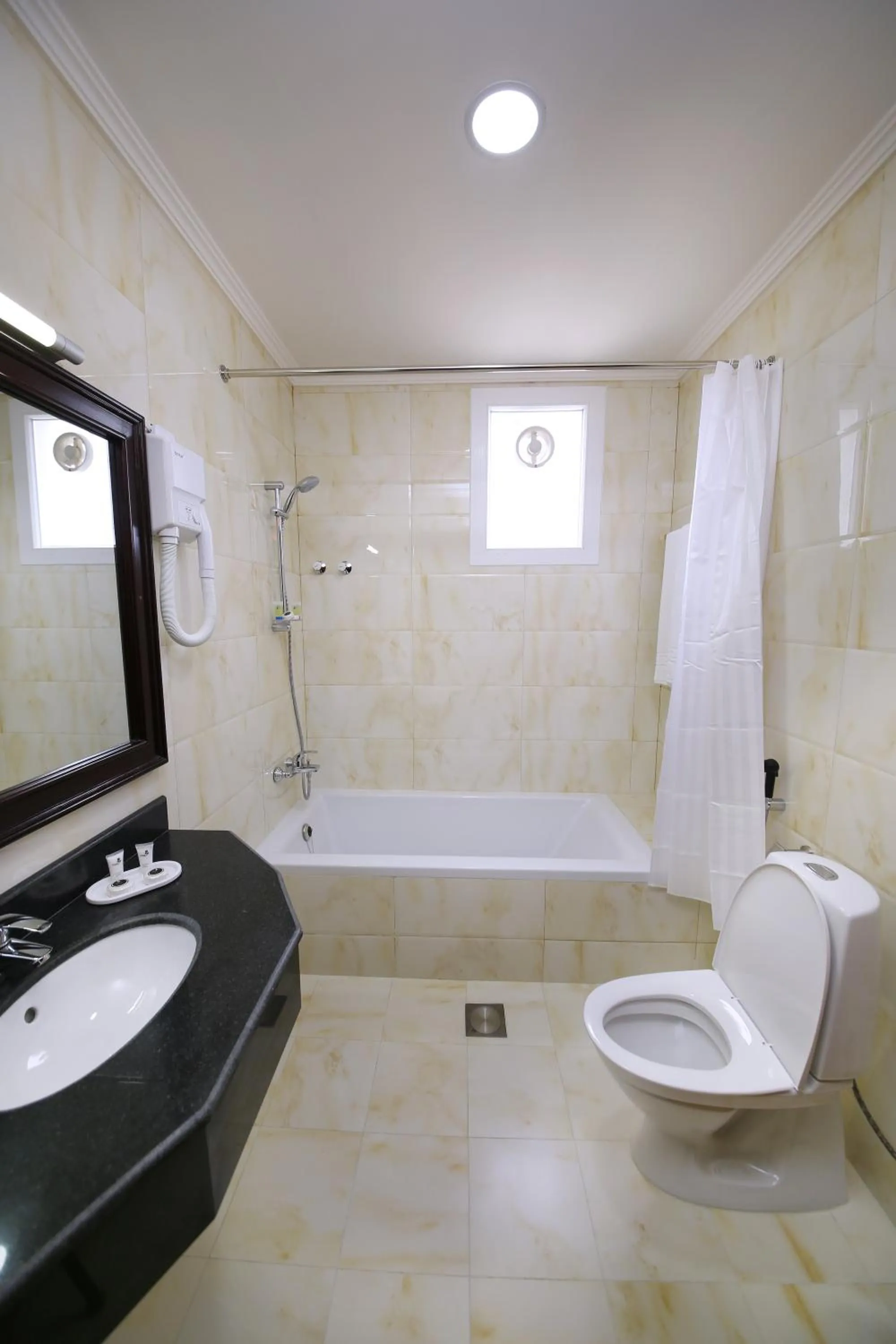 Bathroom in Muscat International Hotel Plaza