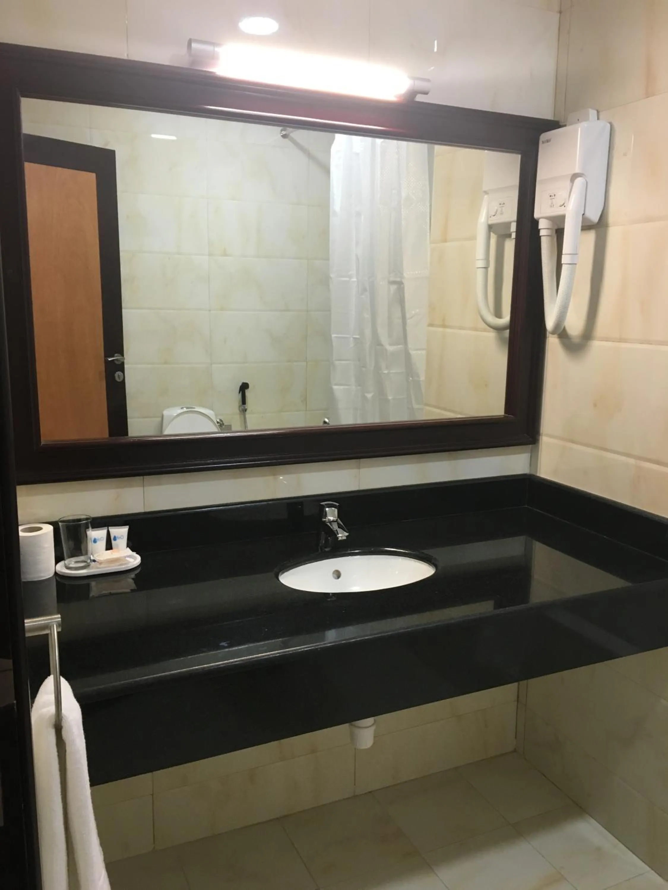 Bathroom in Muscat International Hotel Plaza