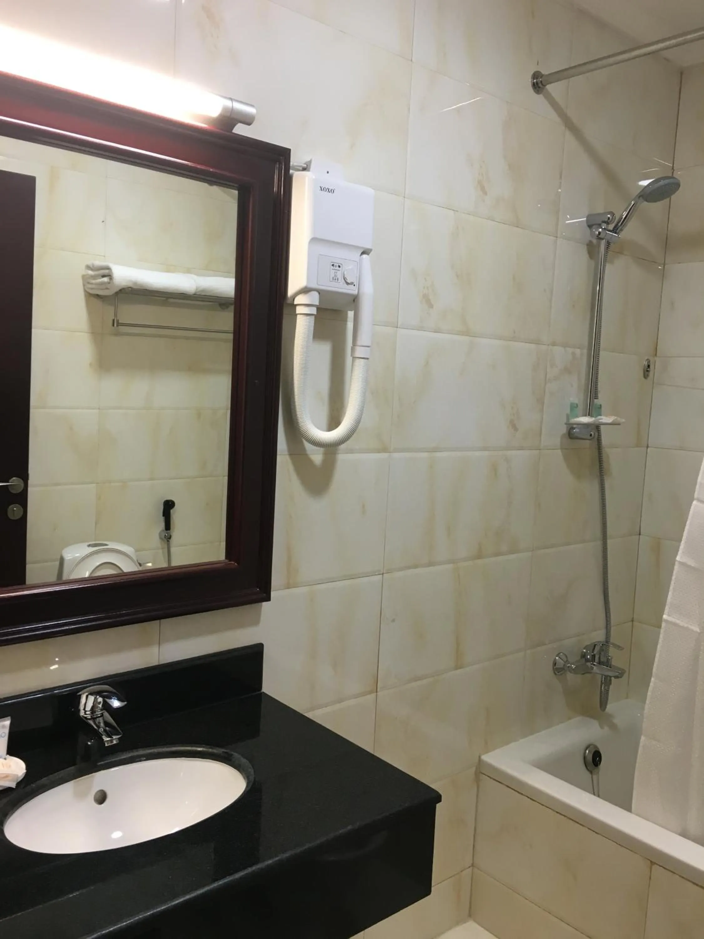 Shower in Muscat International Hotel Plaza
