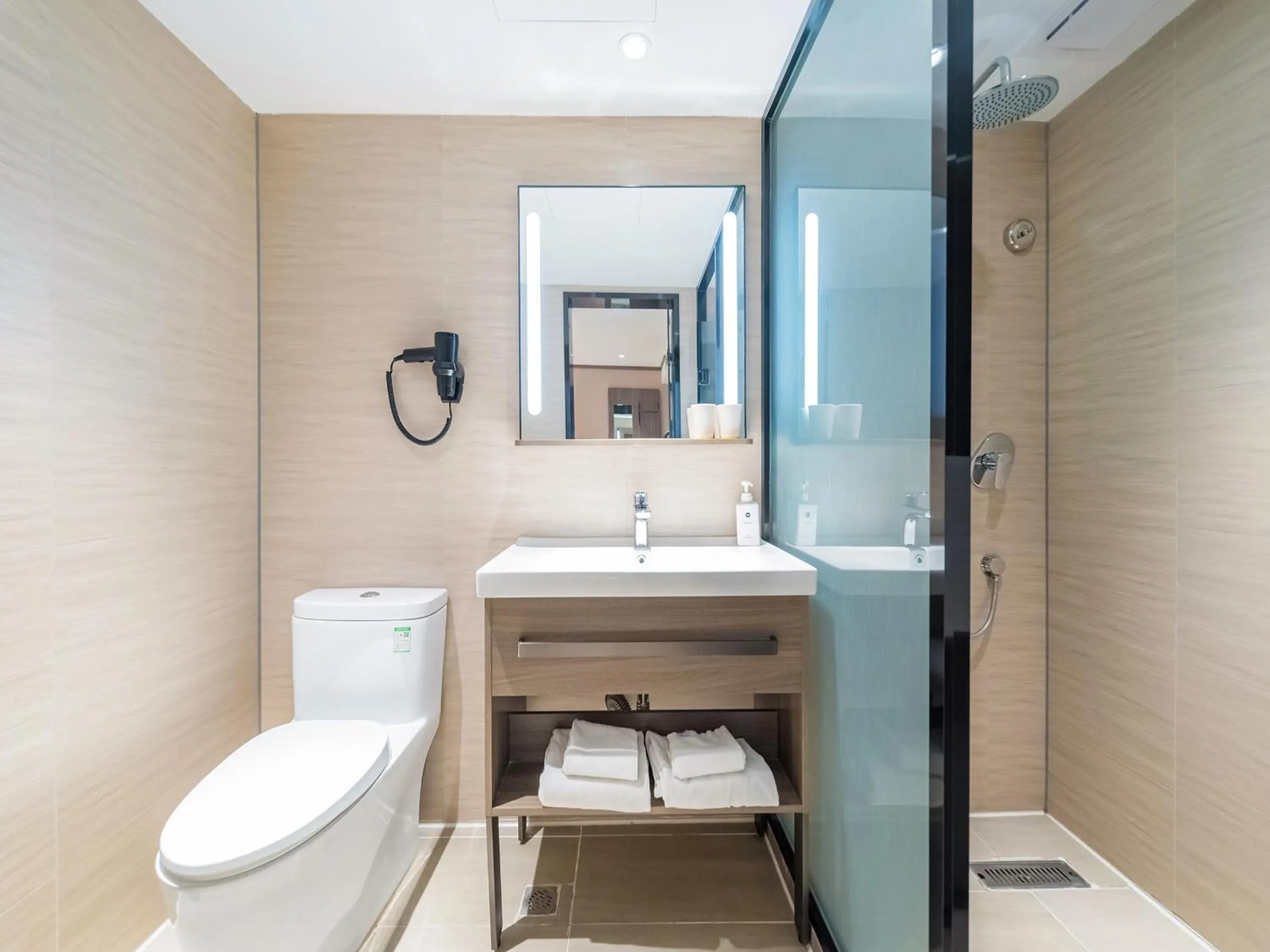 Toilet in Hanting Hotel Beijing Qianmen Street