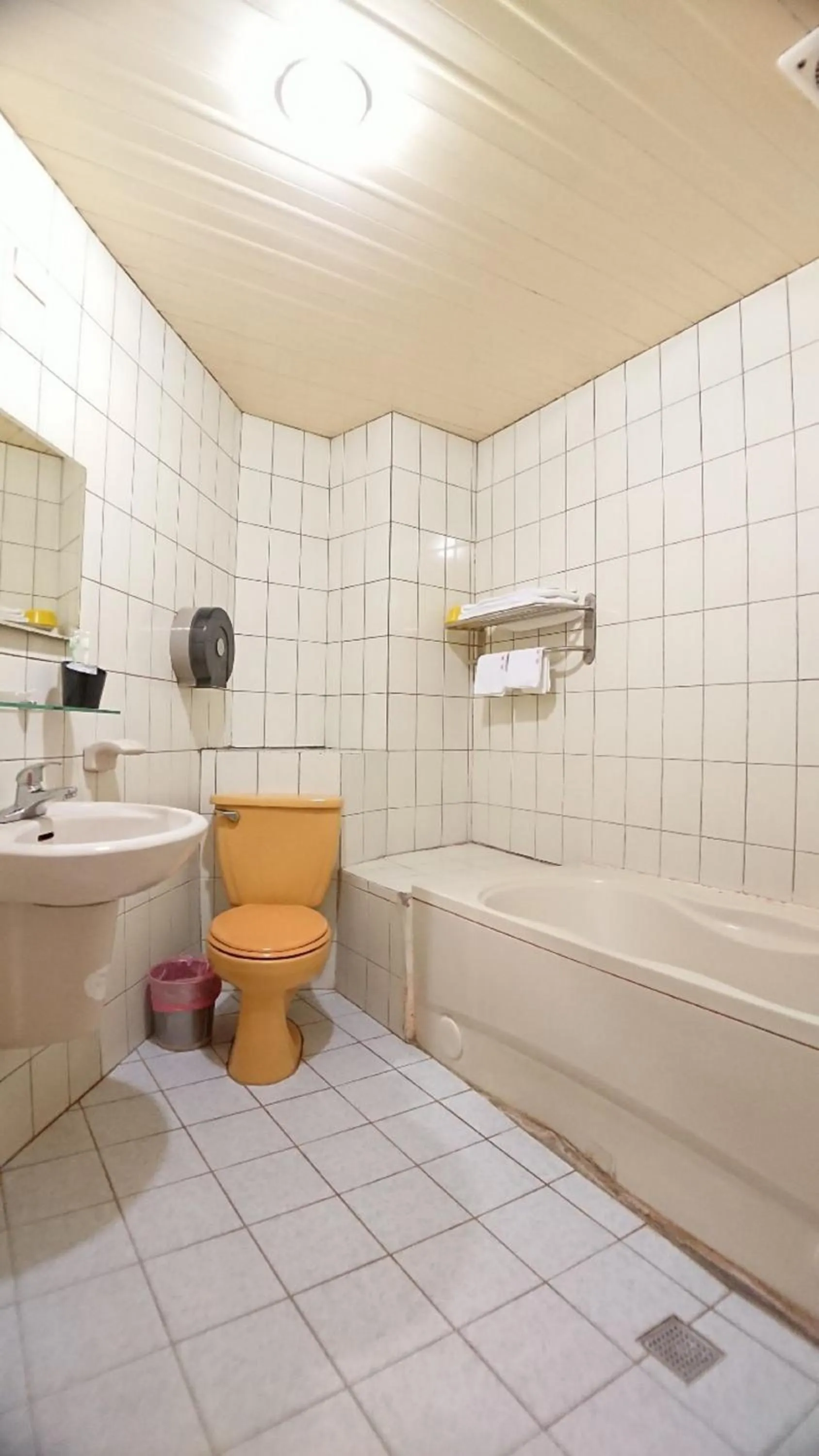 Bathroom in Yes Hotel