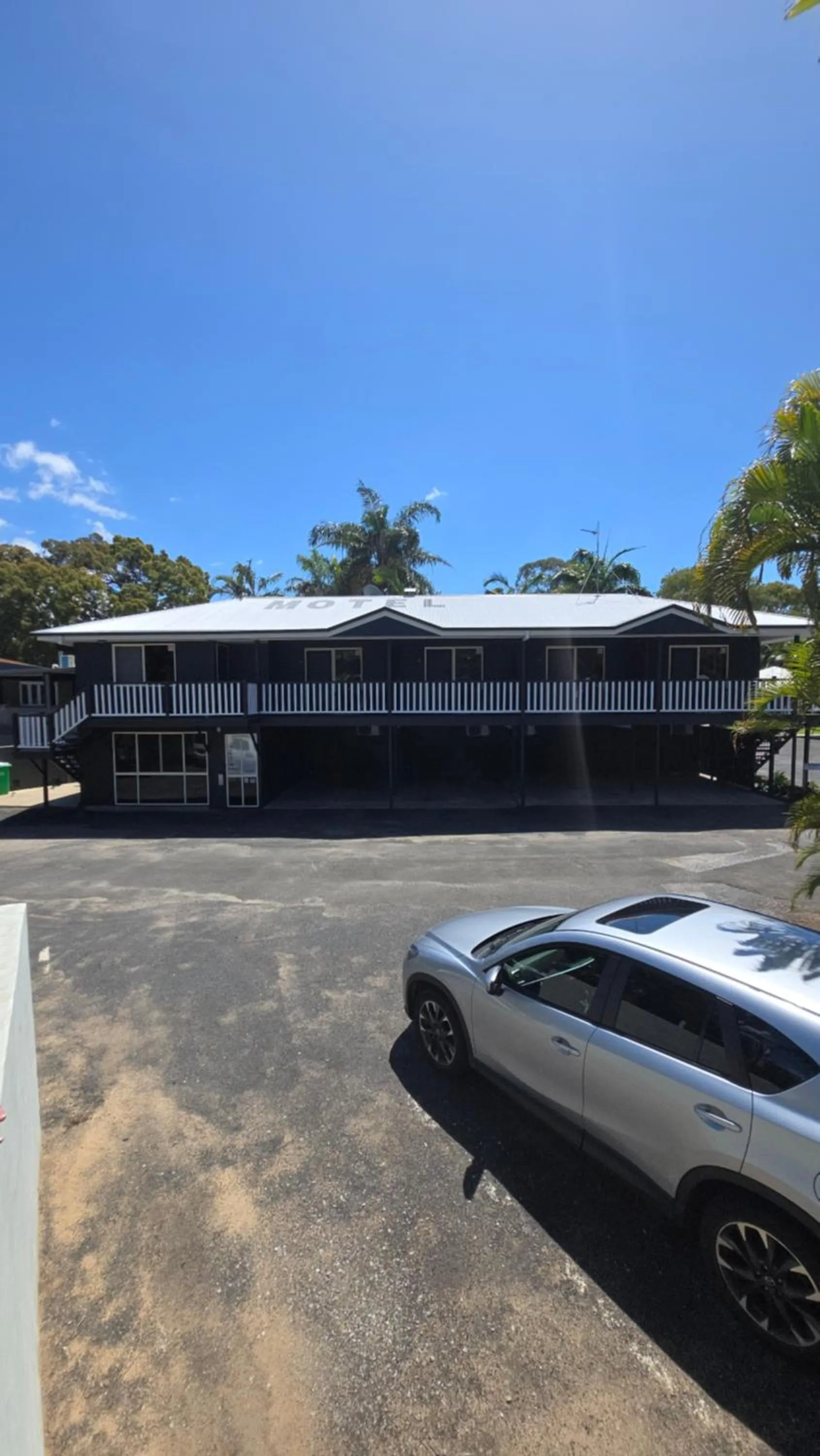 Property building in Agnes Palms Motel