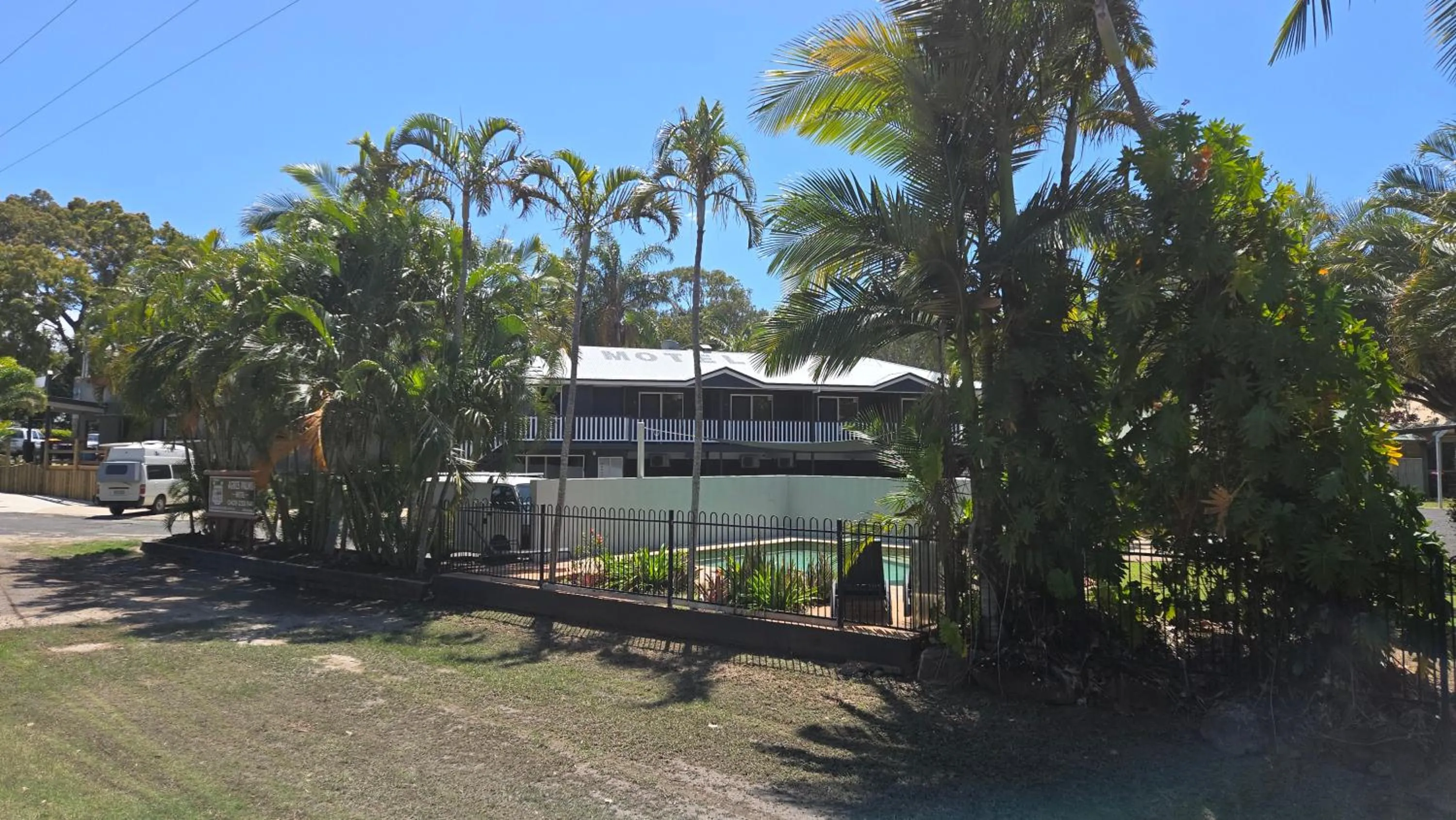 Agnes Palms Motel