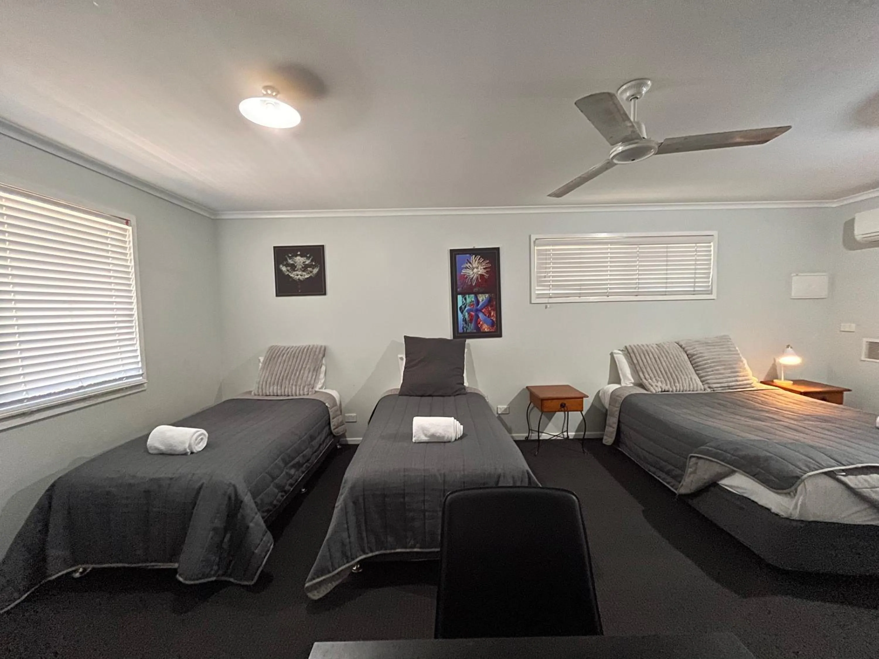 Family, Bed in Agnes Palms Motel