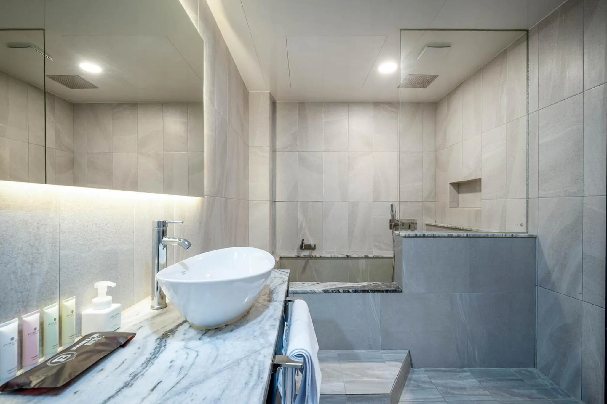 Bathroom in Firenze Tourist Hotel