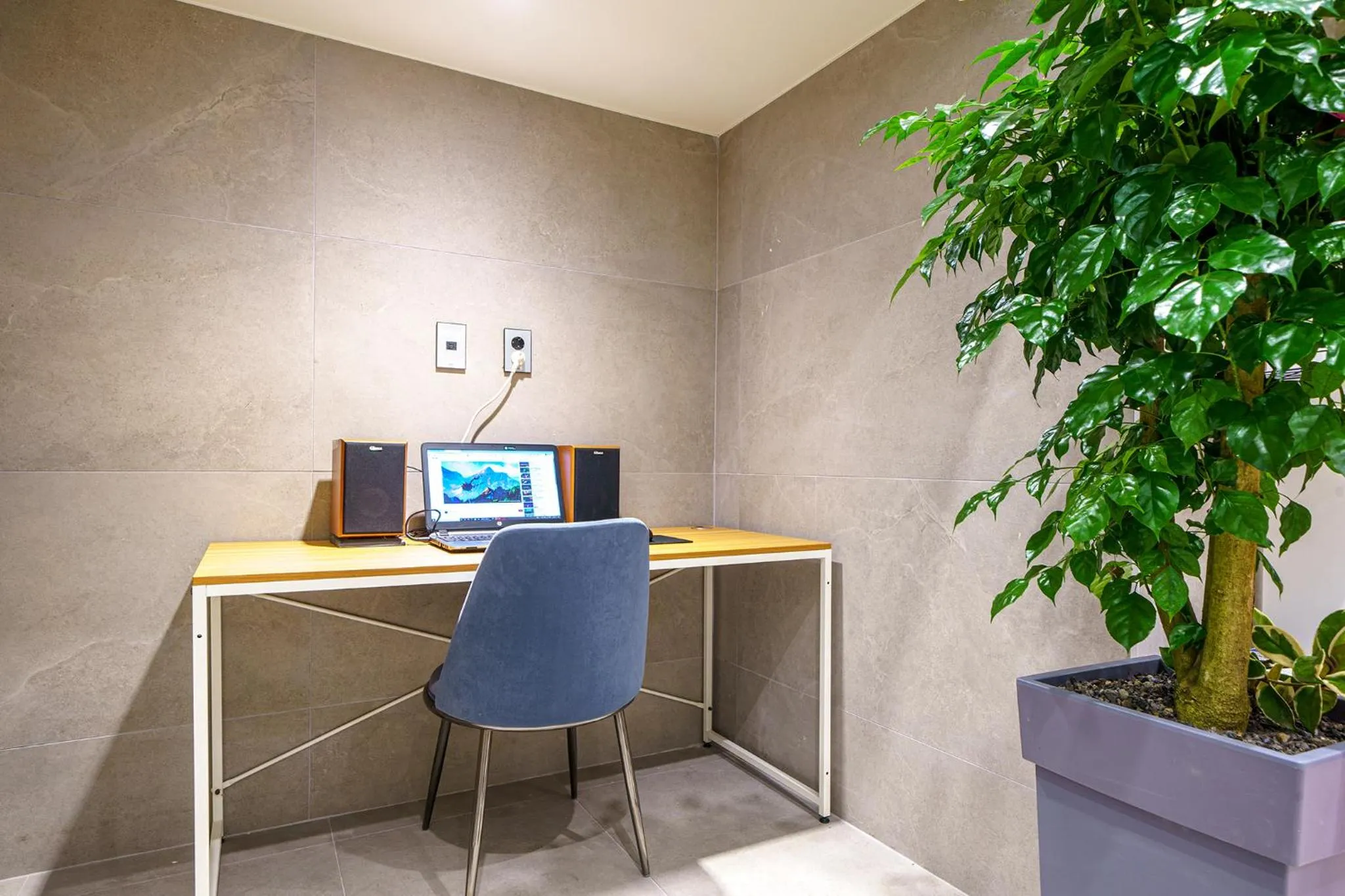 Property building in Firenze Tourist Hotel