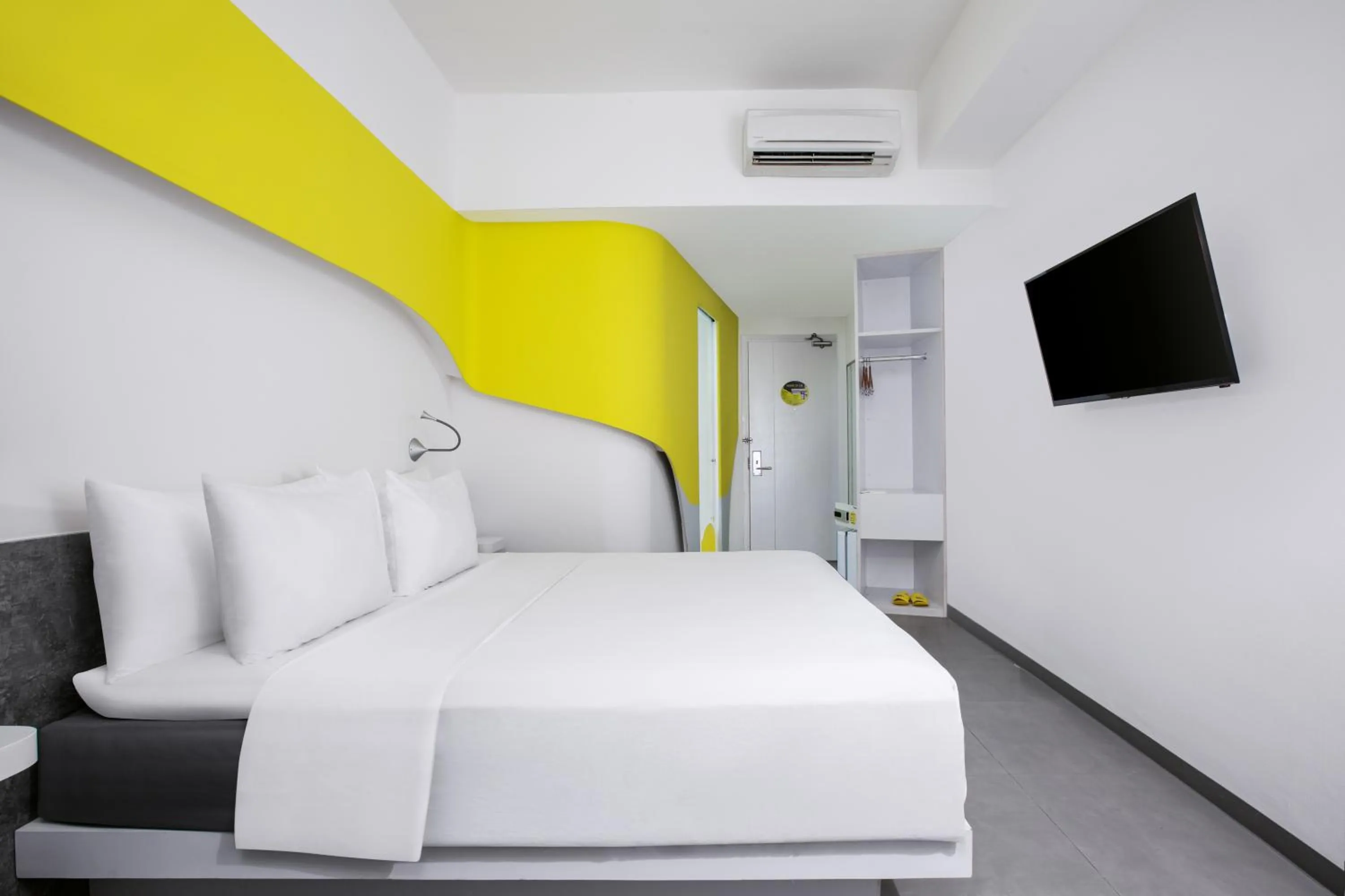 Bed in Yello Hotel Jemursari