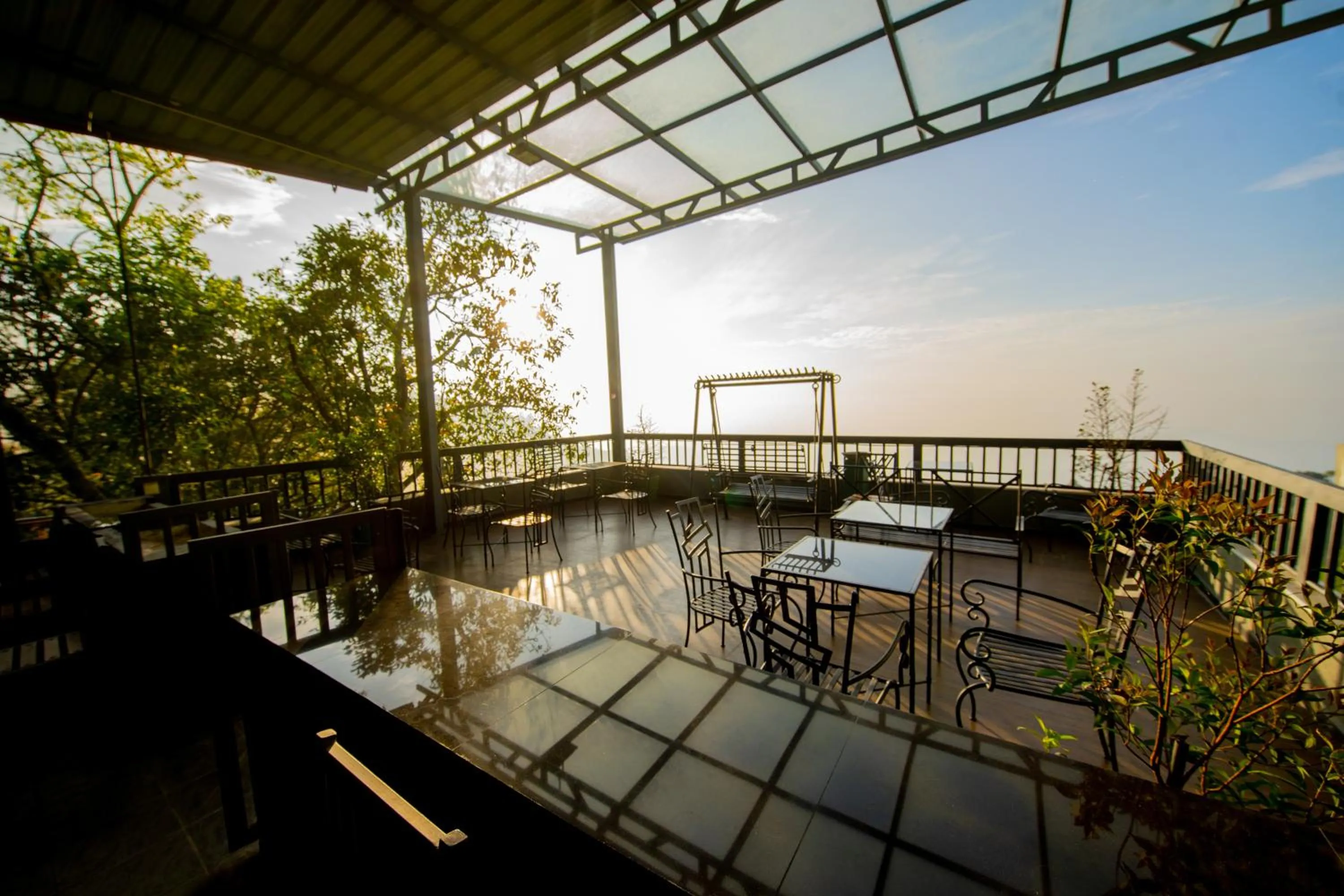 Balcony/Terrace in Olympus Plaza Hotel