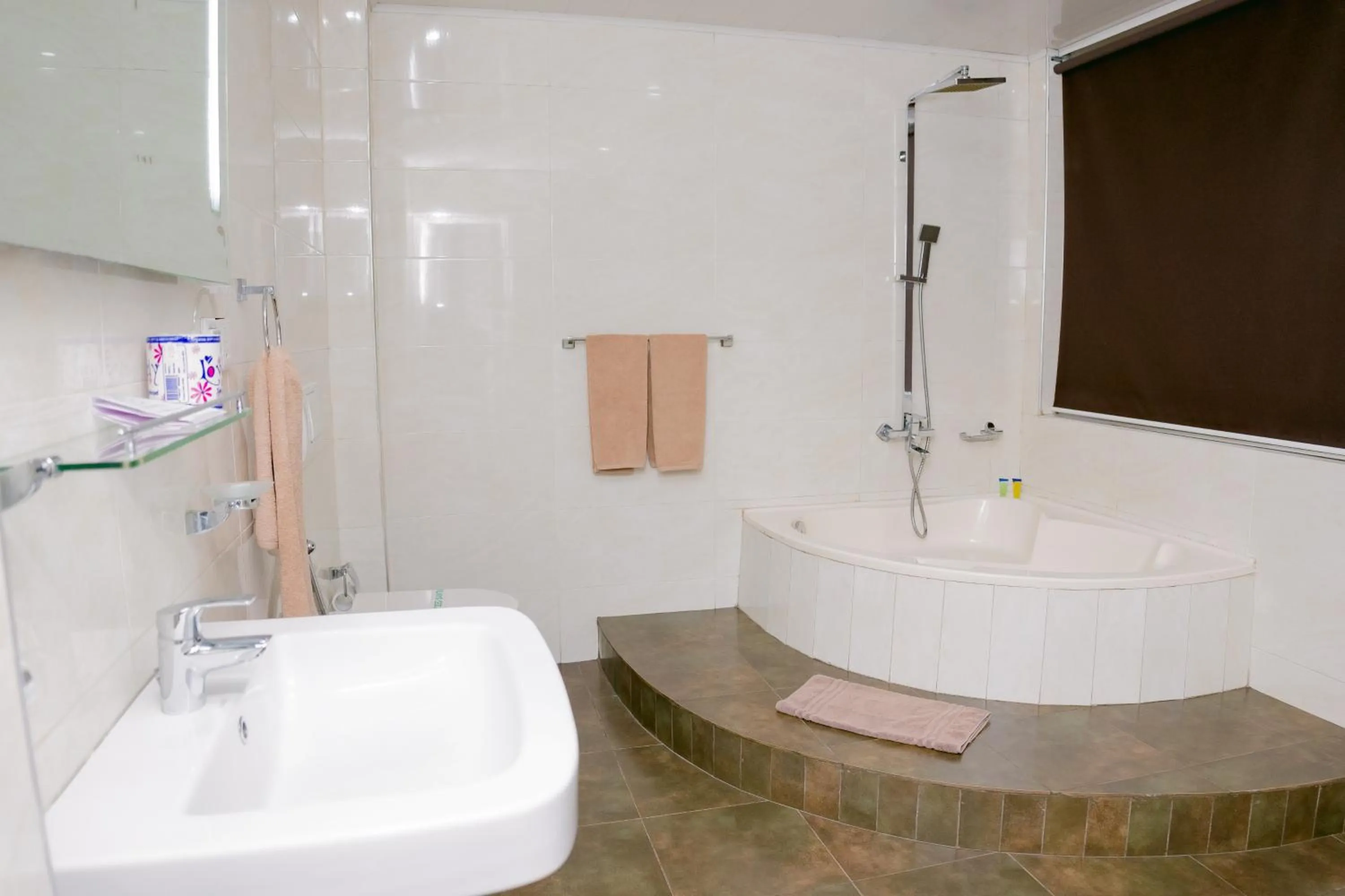 Bathroom in Olympus Plaza Hotel