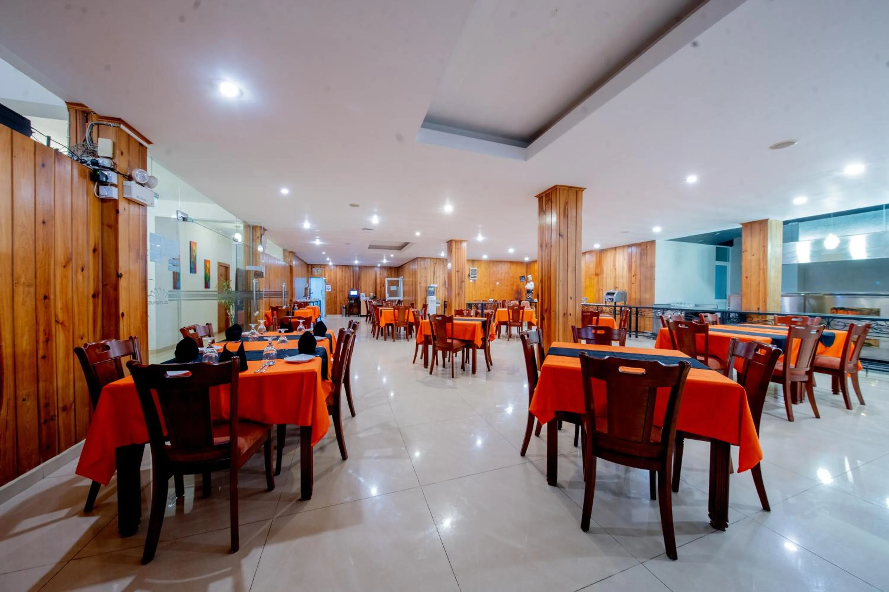 Restaurant/places to eat in Olympus Plaza Hotel