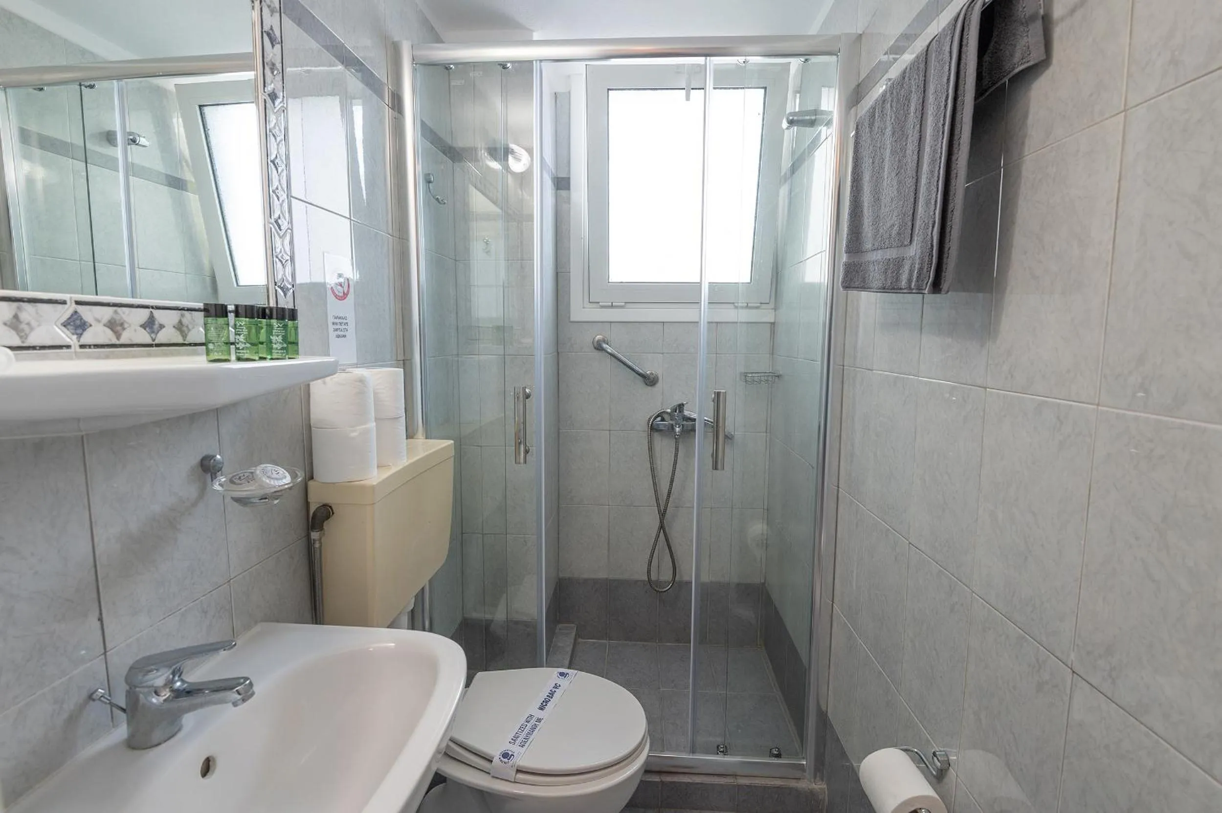 Bathroom in Genesis Hotel