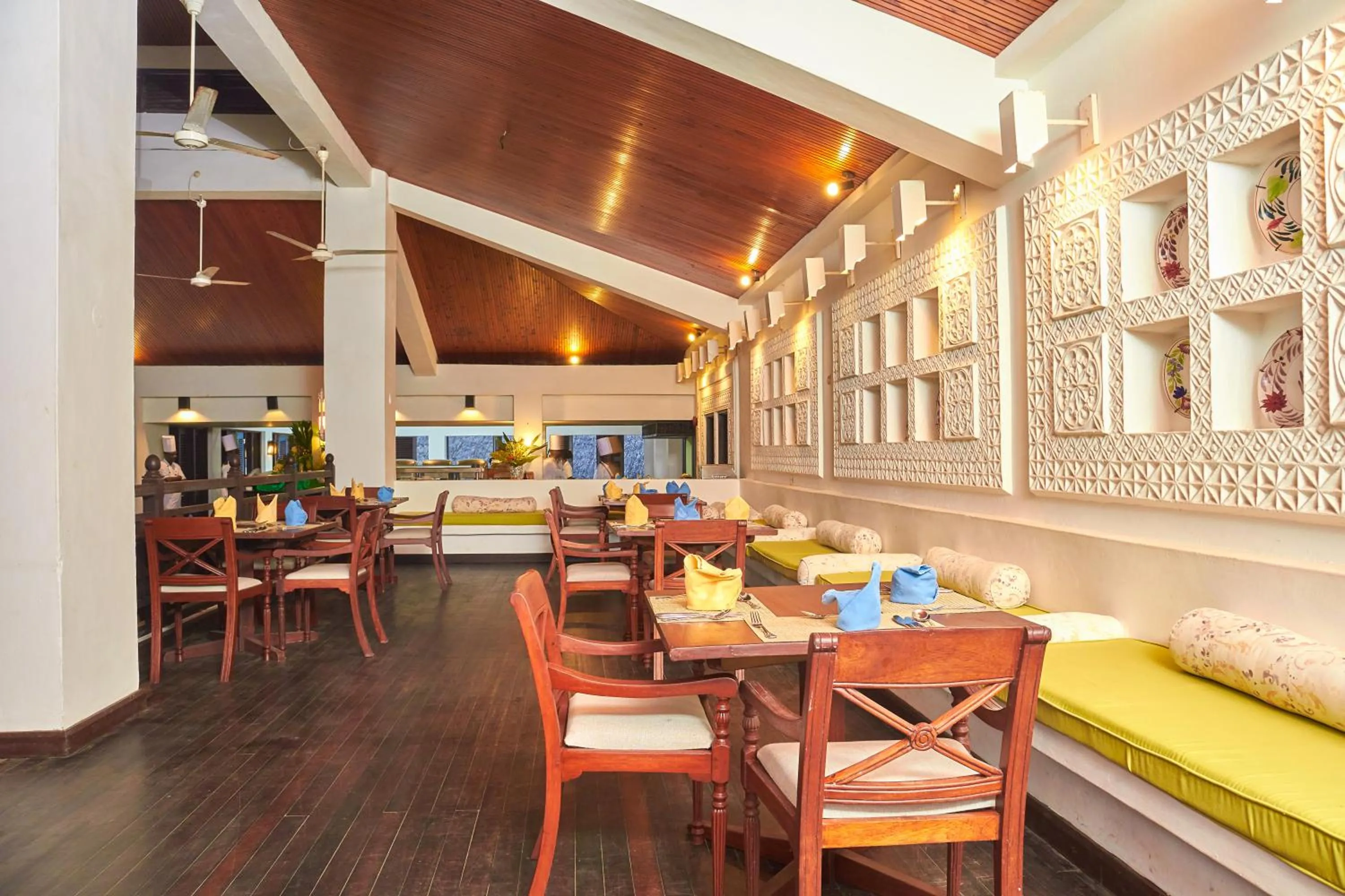 Restaurant/places to eat in Jacaranda Indian Ocean Beach Resort