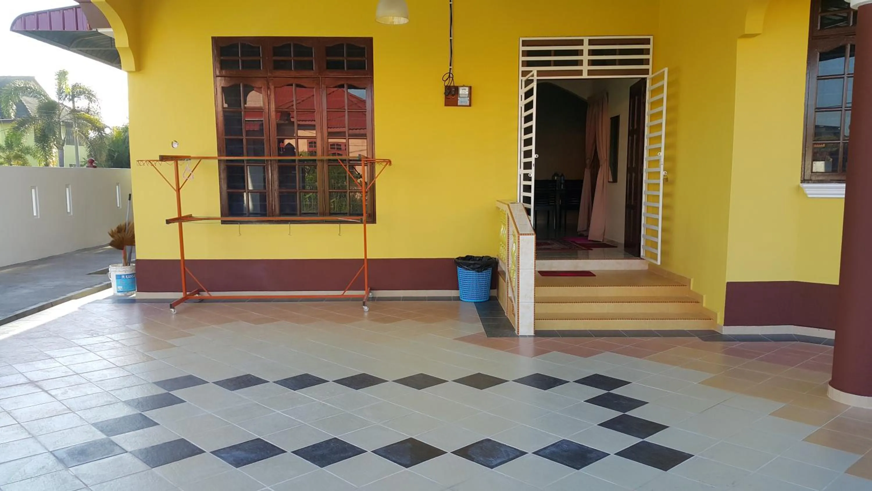 Facade/entrance in MJ Homestay Kota Bharu