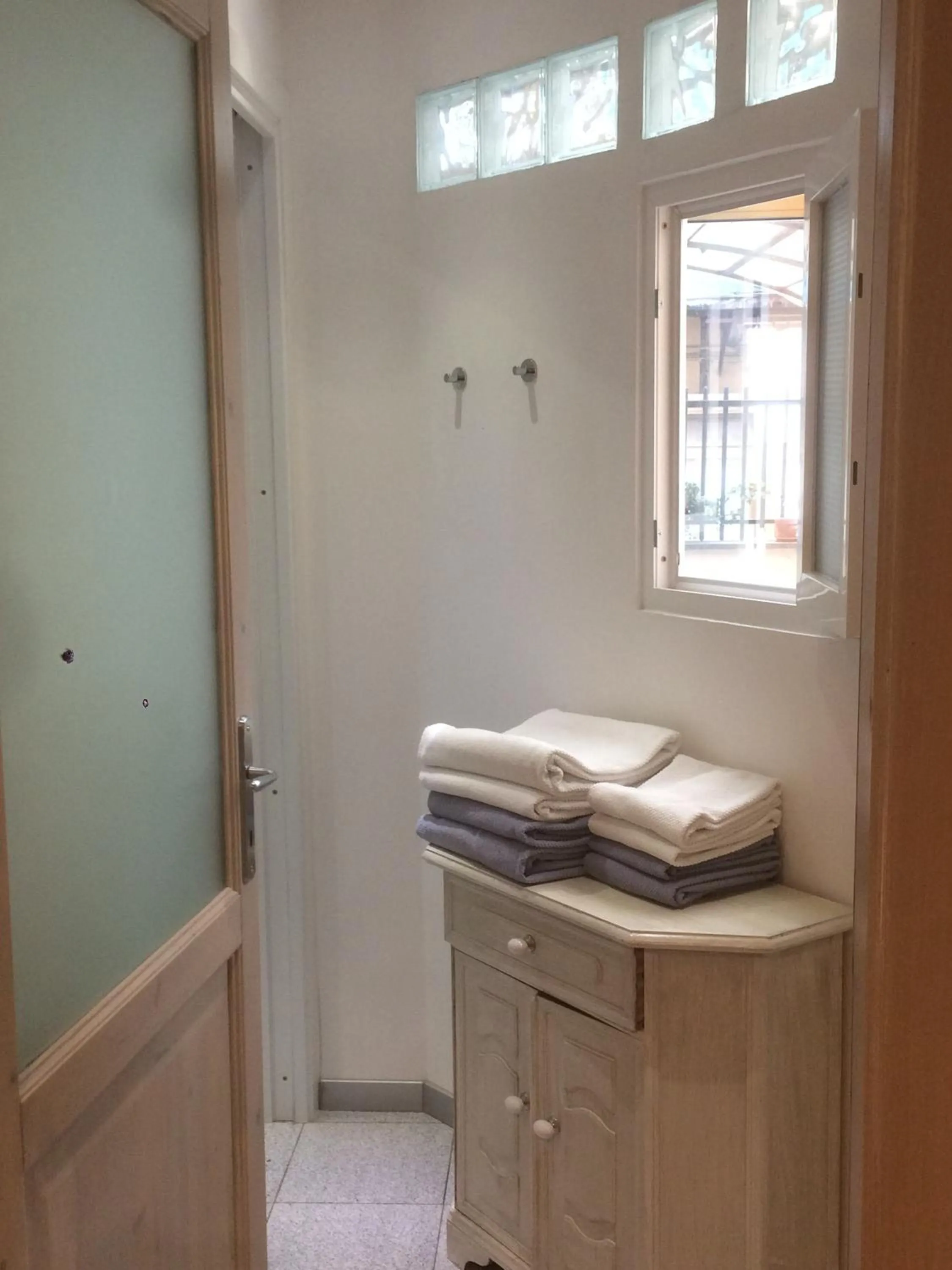 Bathroom in La Terrazza Di Arturo Guest House