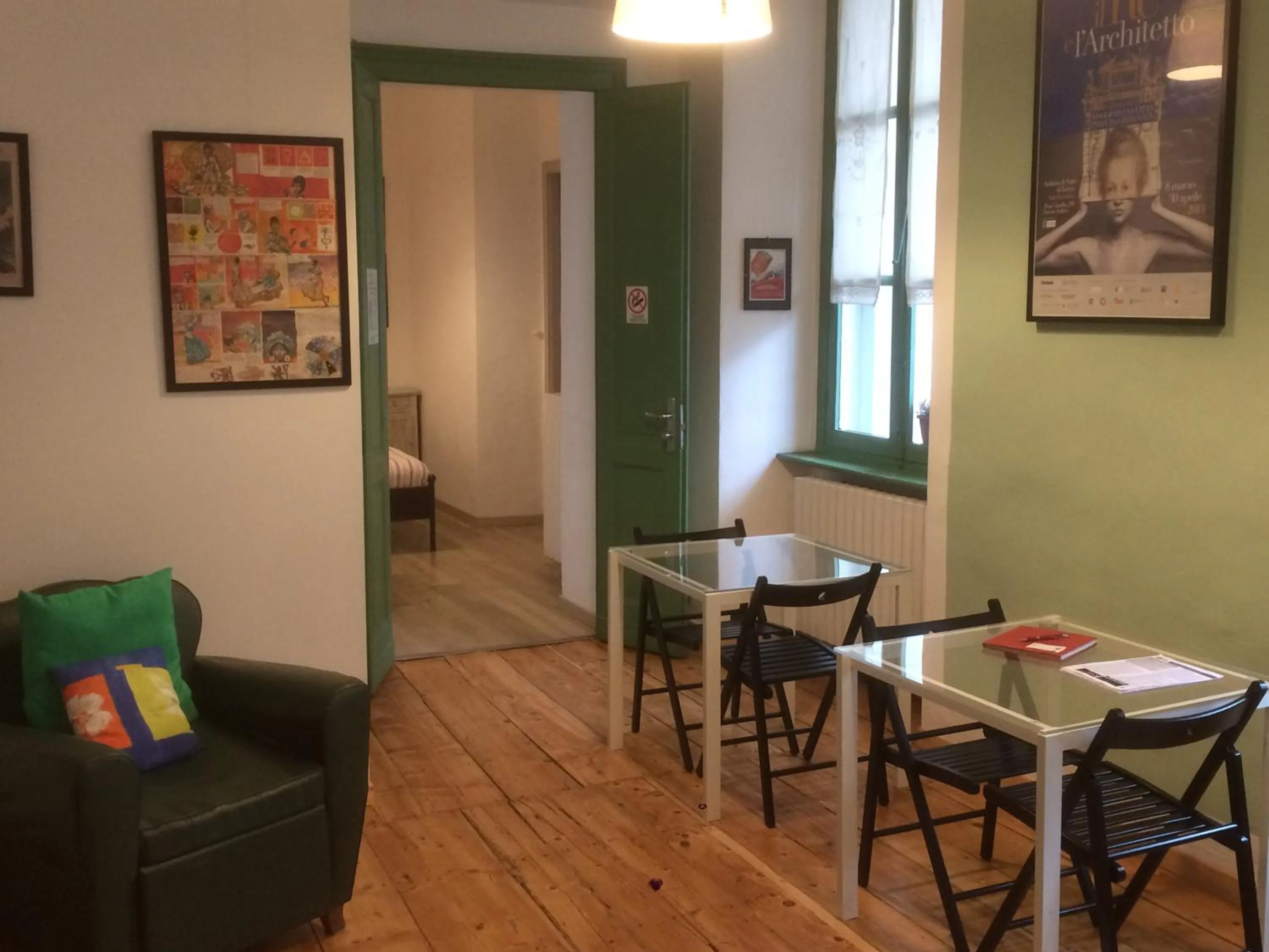 Communal lounge/ TV room in La Terrazza Di Arturo Guest House