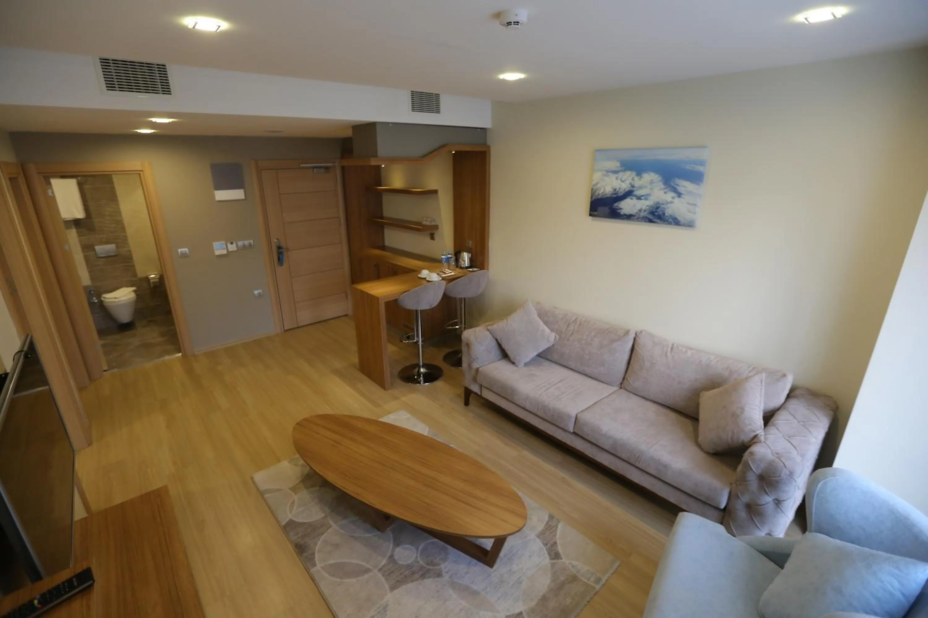 Photo of the whole room in Alesha Suite Otel