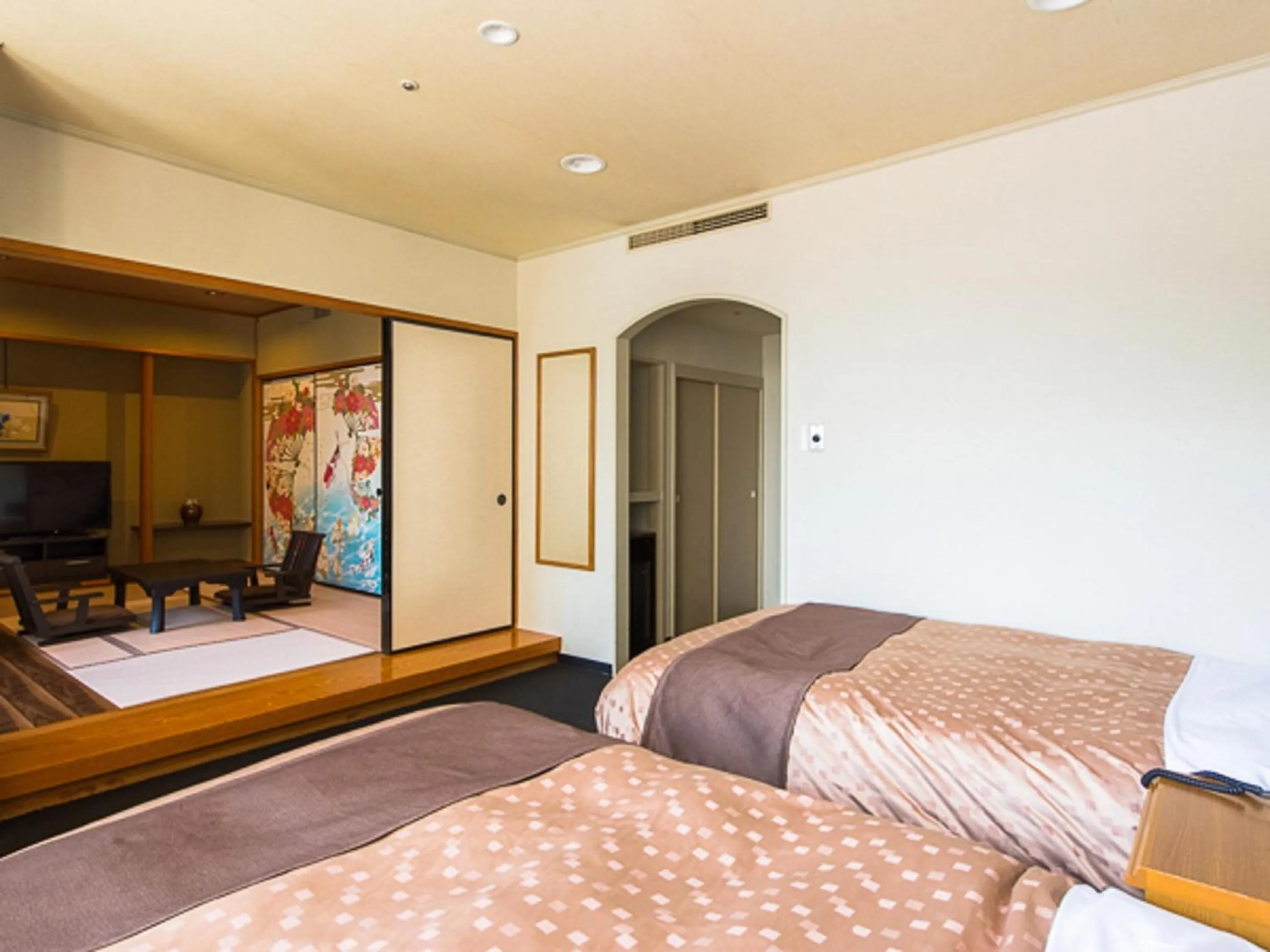 Bed in LiVEMAX RESORT Kaga Yamashiro