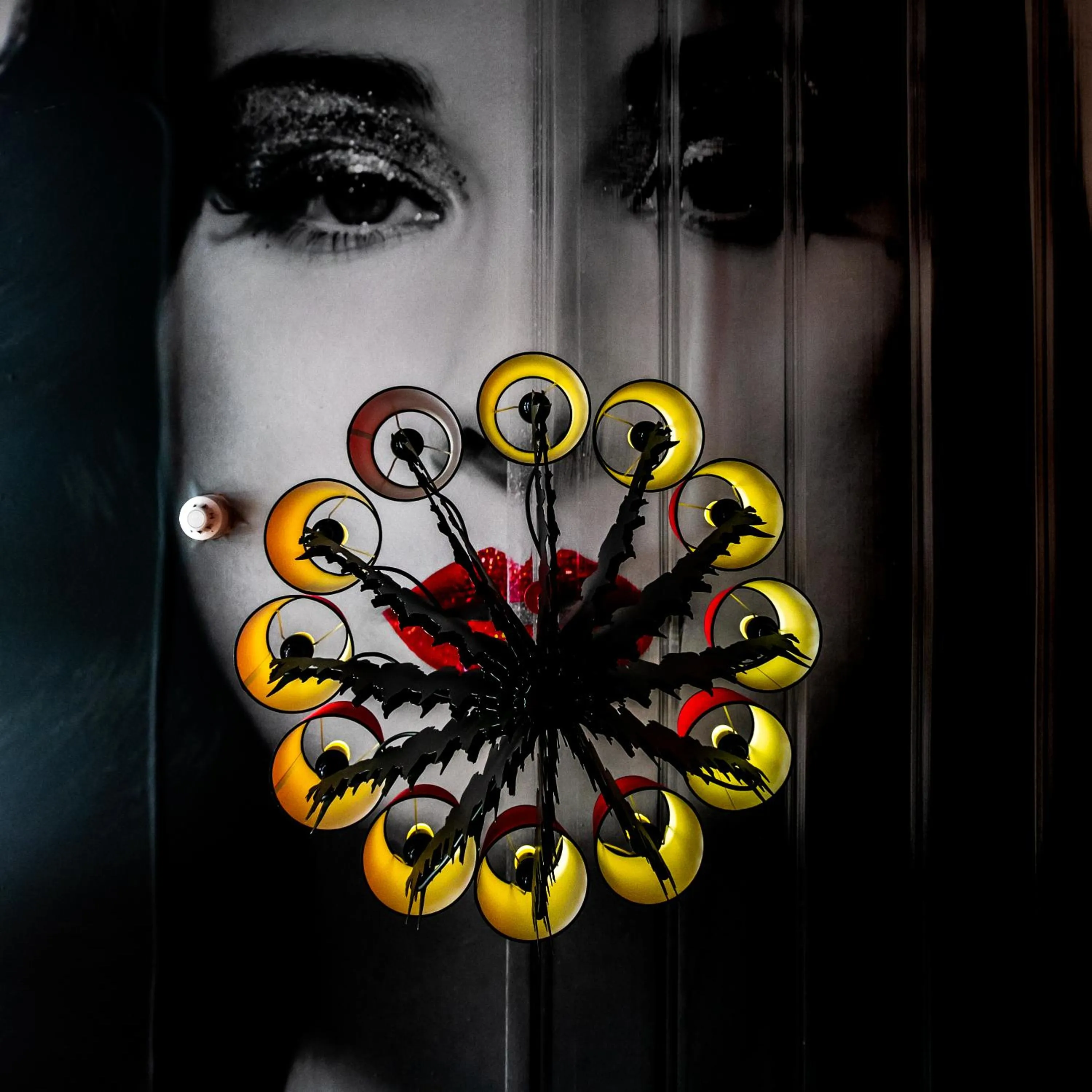 Decorative detail in Le Theatre