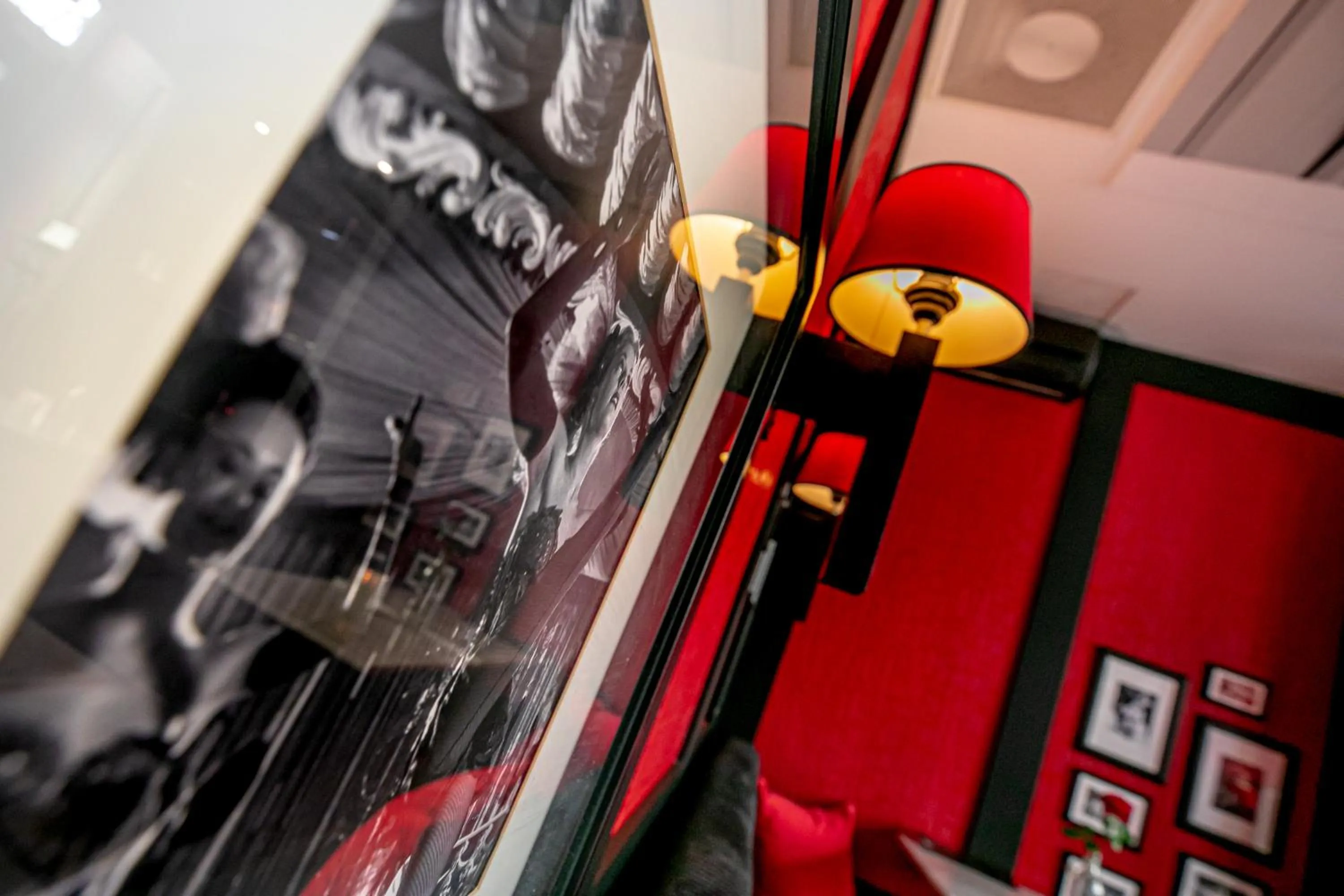 Decorative detail in Le Theatre