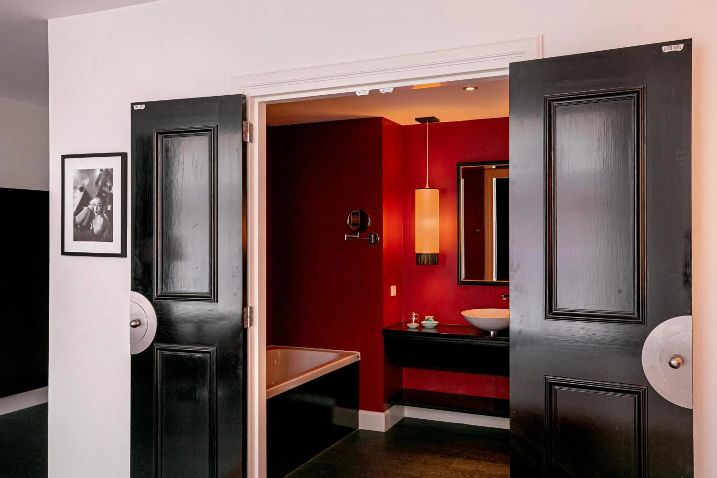 Bathroom in Le Theatre