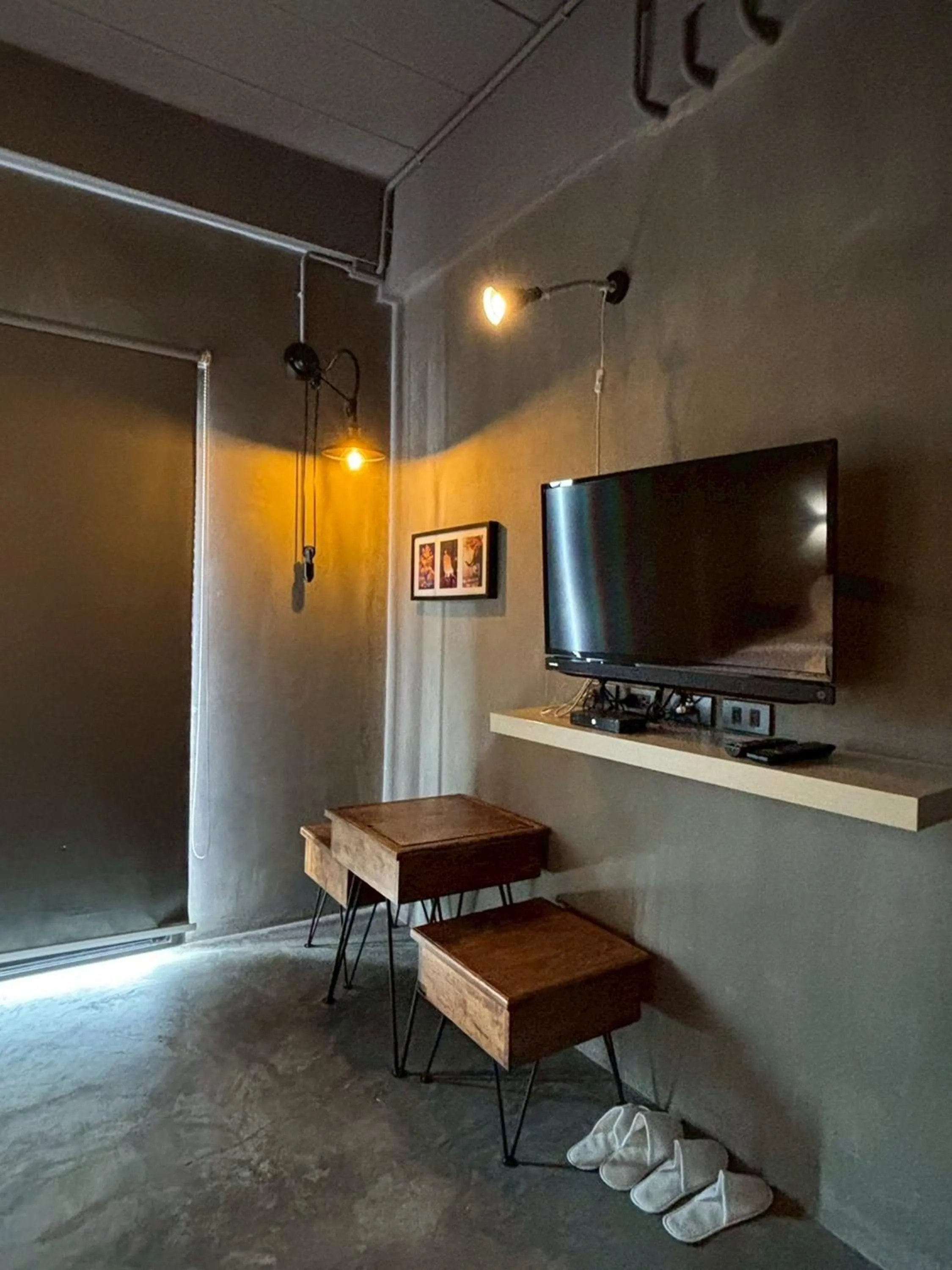 TV and multimedia in Sukhum Rajamangala-Phatthanakan Rooms