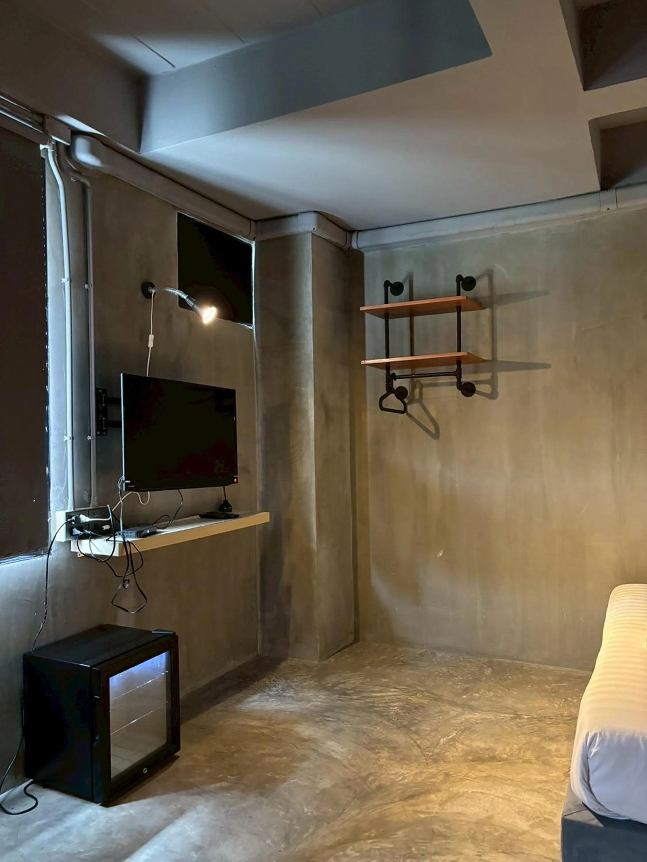 TV and multimedia in Sukhum Rajamangala-Phatthanakan Rooms