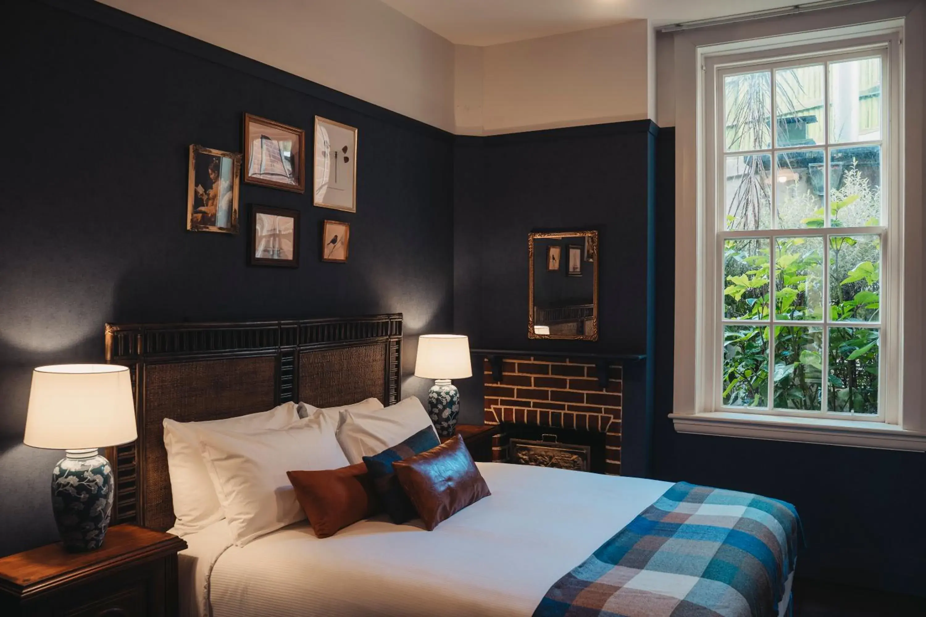 Standard King Room in Dunedin House- Boutique Hotel Standard King Room in Dunedin House- Boutique Hotel