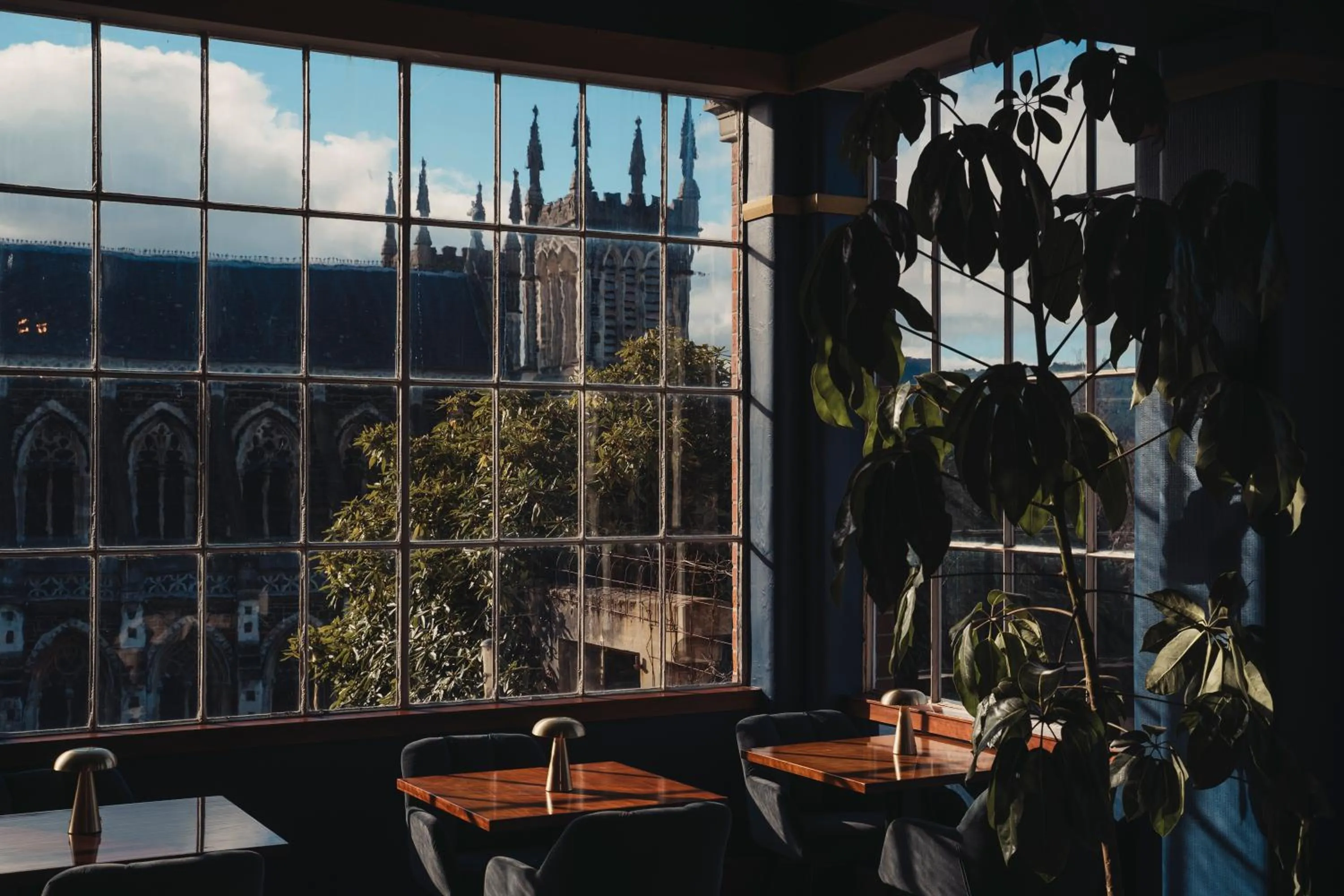 Restaurant/places to eat in Dunedin House- Boutique Hotel