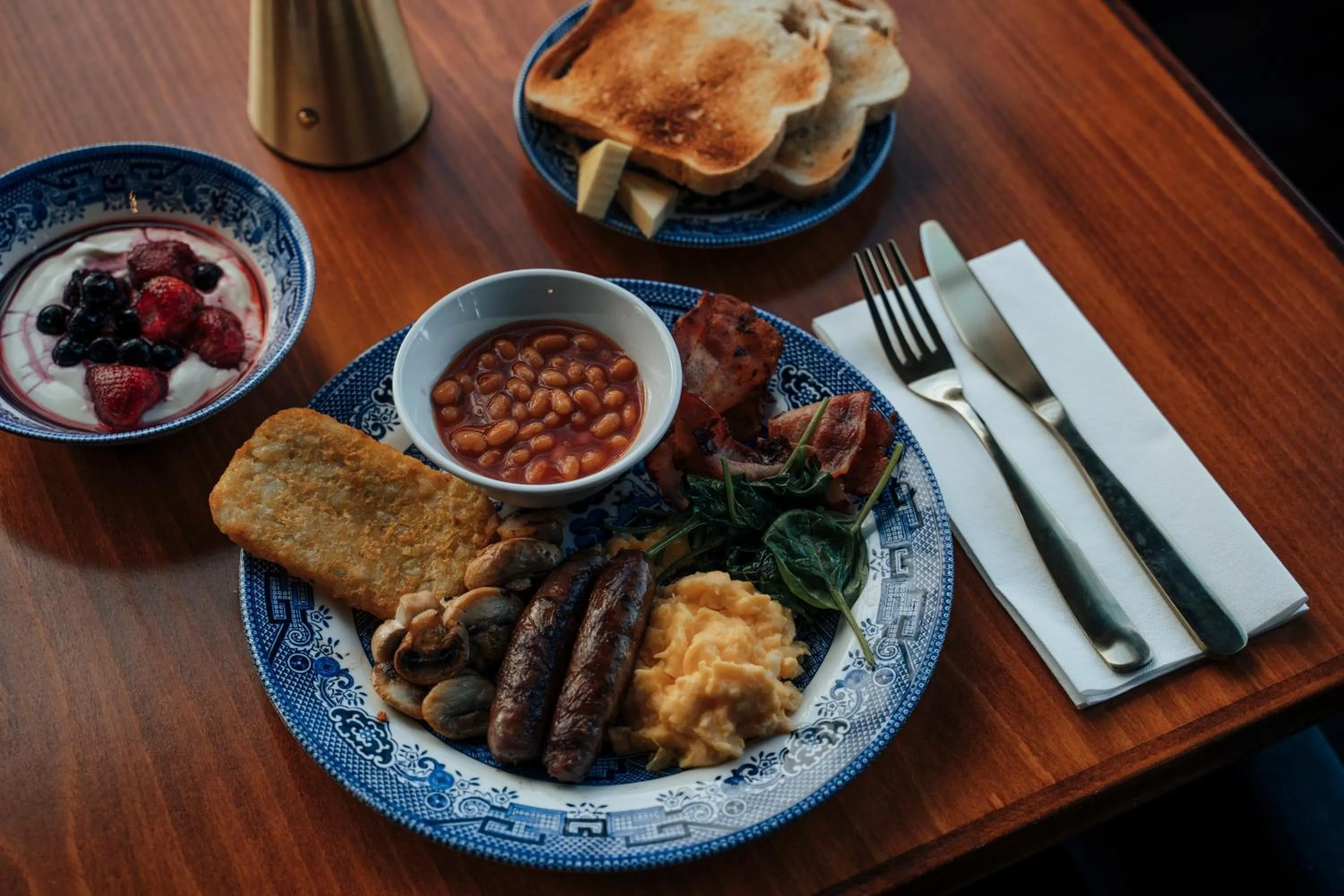 Restaurant/places to eat in Dunedin House- Boutique Hotel