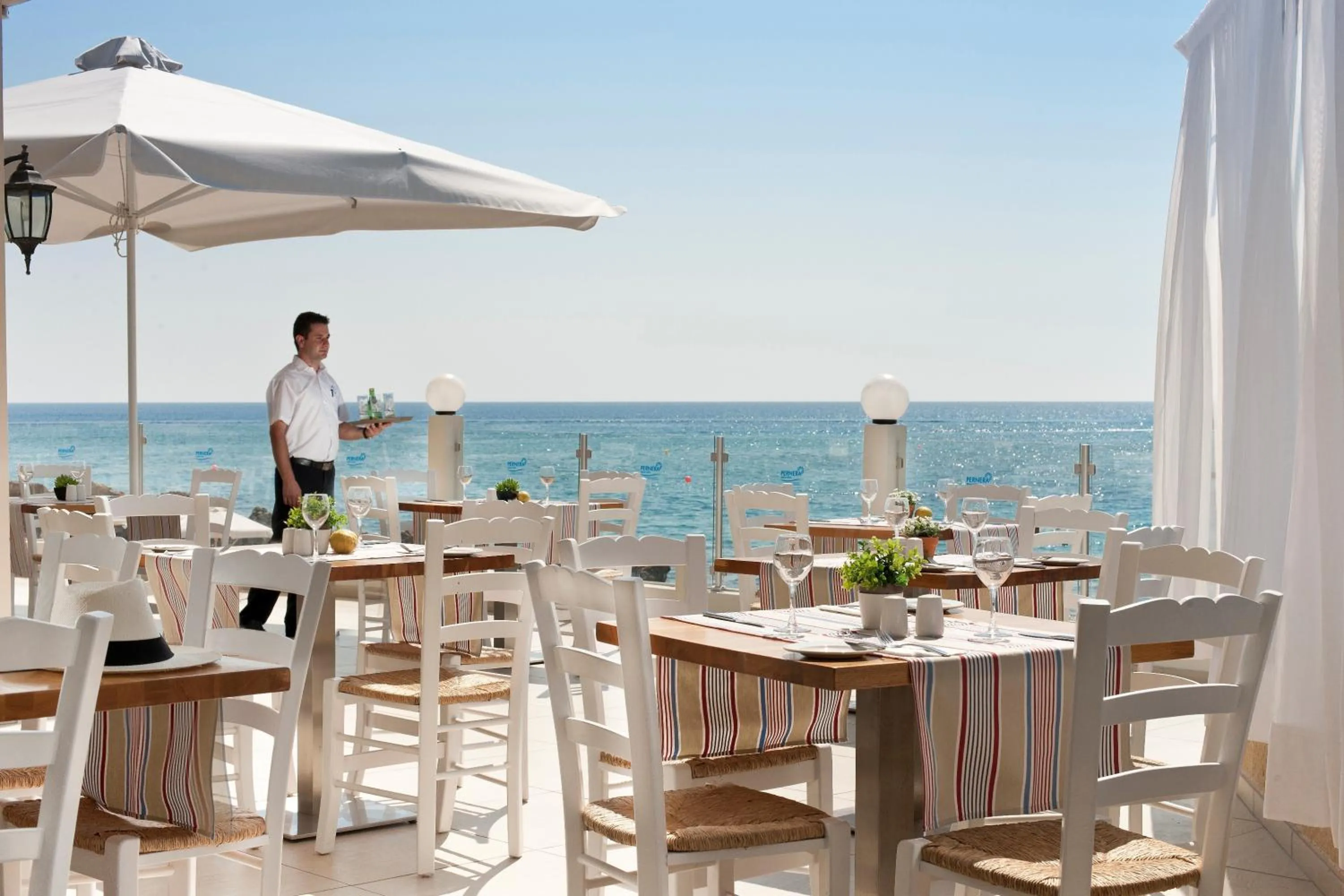 Restaurant/places to eat in Pernera Beach Hotel