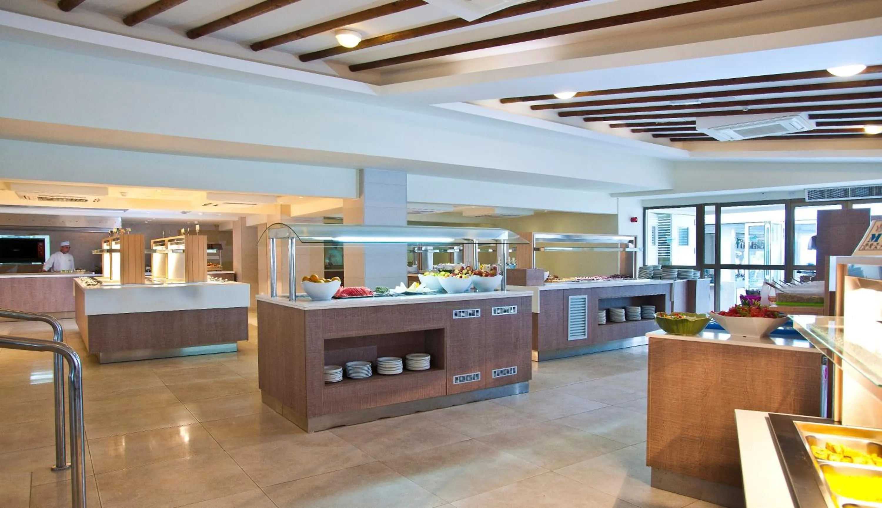 Restaurant/places to eat in Pernera Beach Hotel